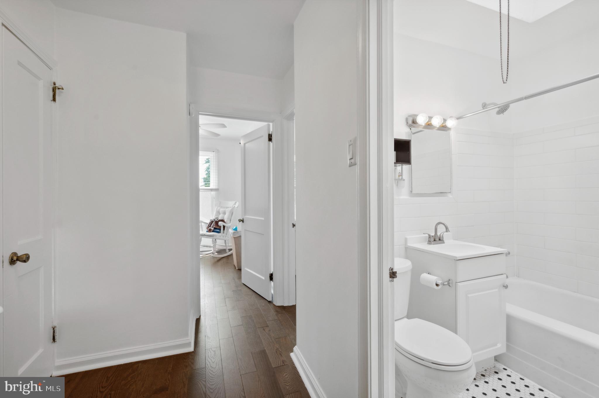 ROXBOROUGH - Residential