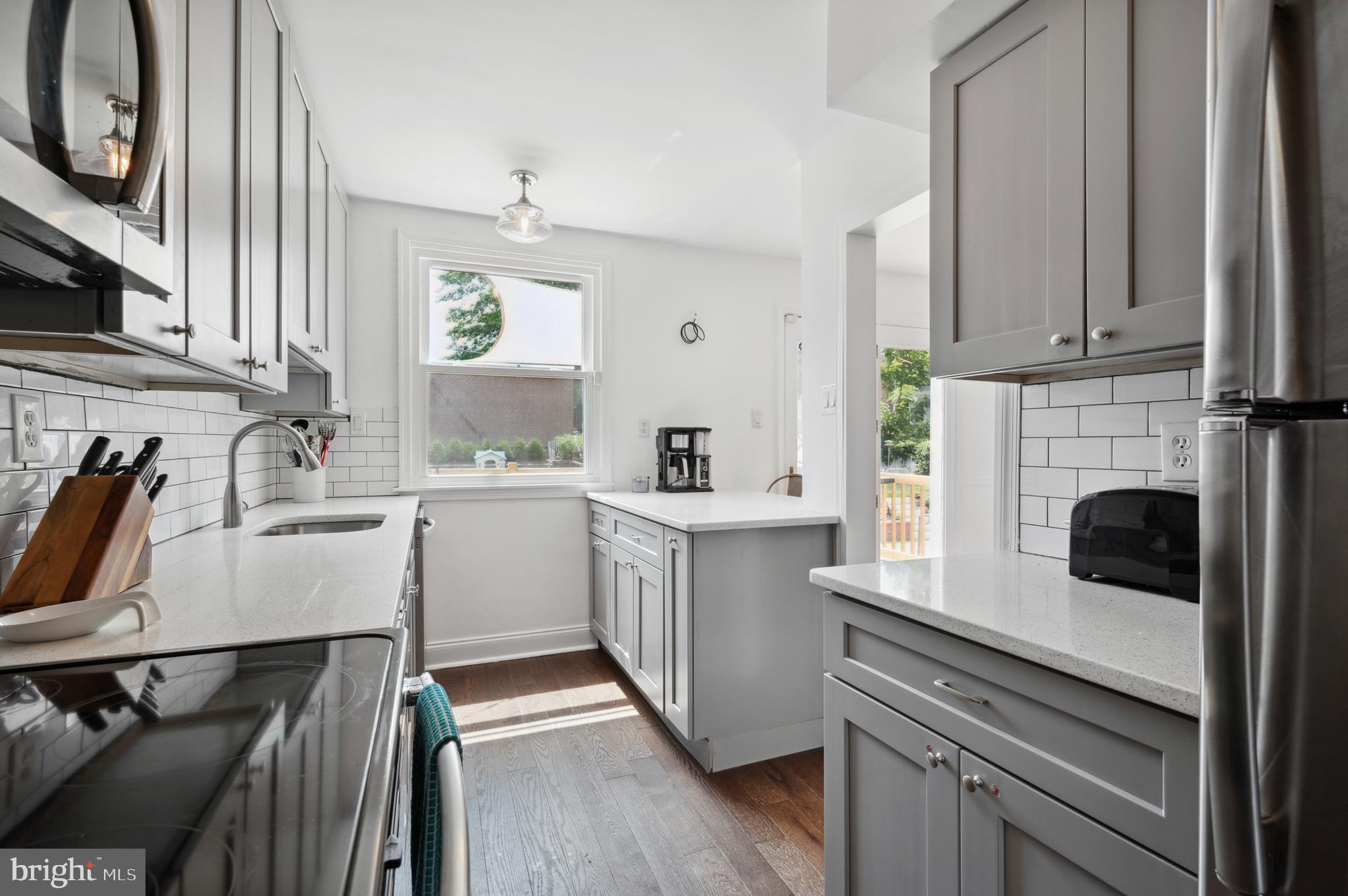 ROXBOROUGH - Residential