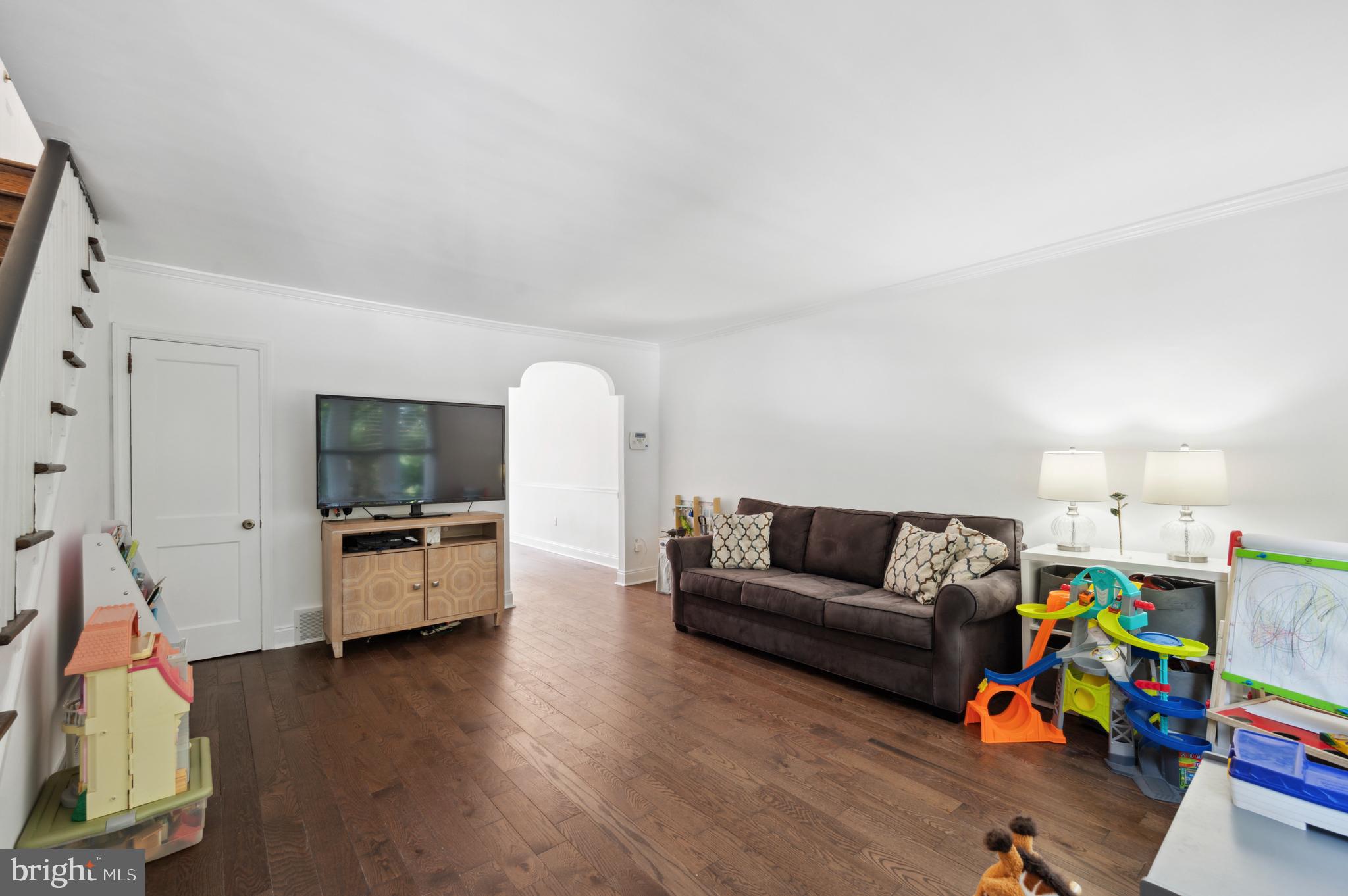 ROXBOROUGH - Residential