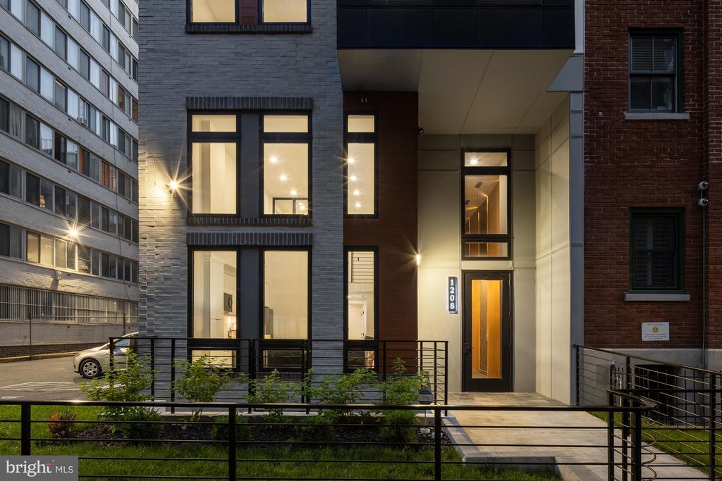 Photo of 1208 M Street NW #12, WASHINGTON, DC 20005 (MLS # DCDC2244240)