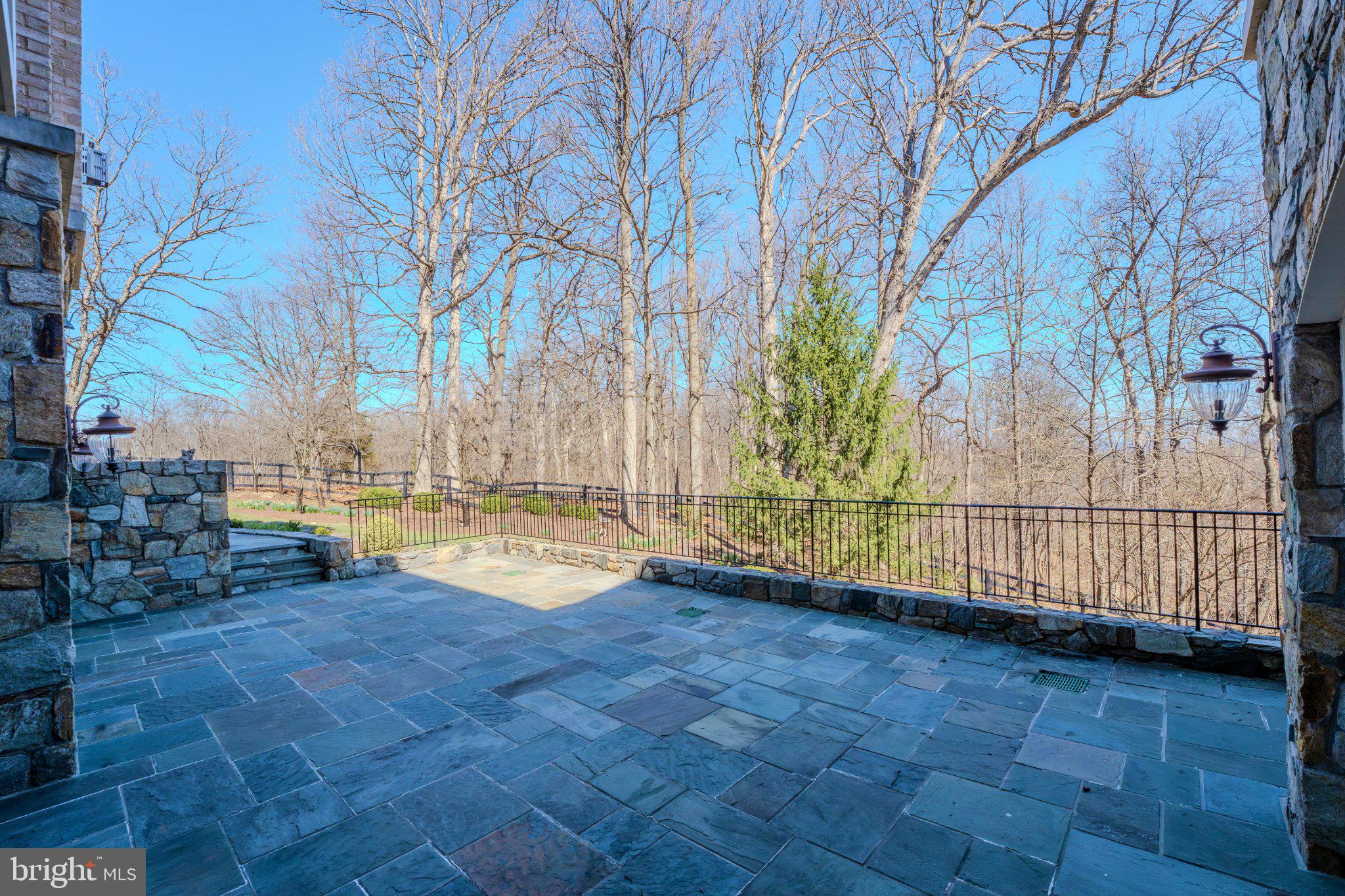 BEACON HILL - Residential