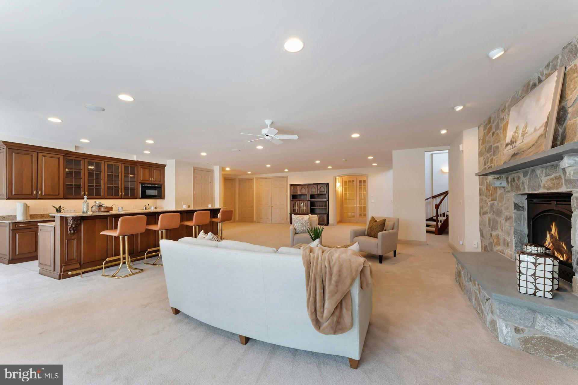 BEACON HILL - Residential