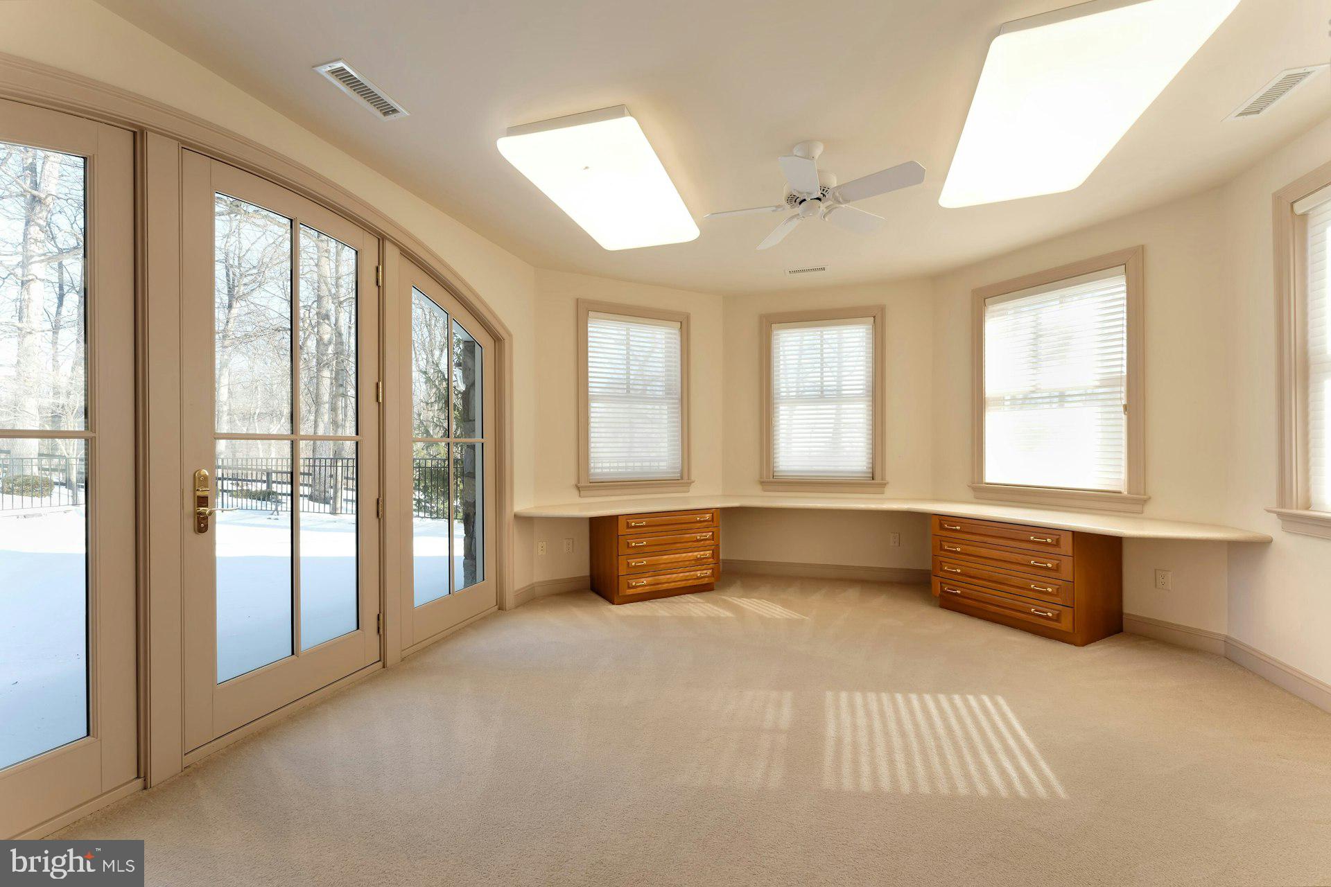 BEACON HILL - Residential