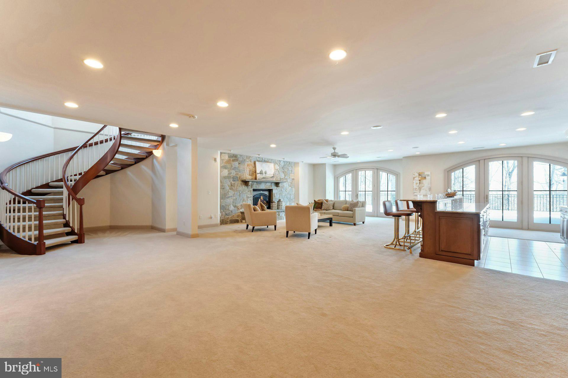 BEACON HILL - Residential