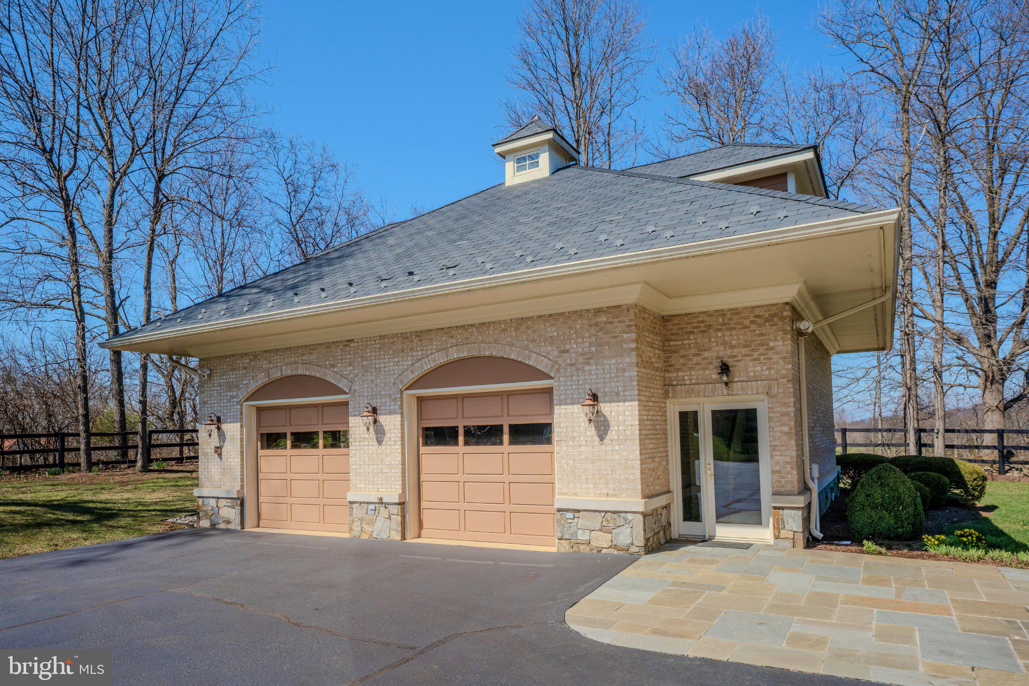 BEACON HILL - Residential