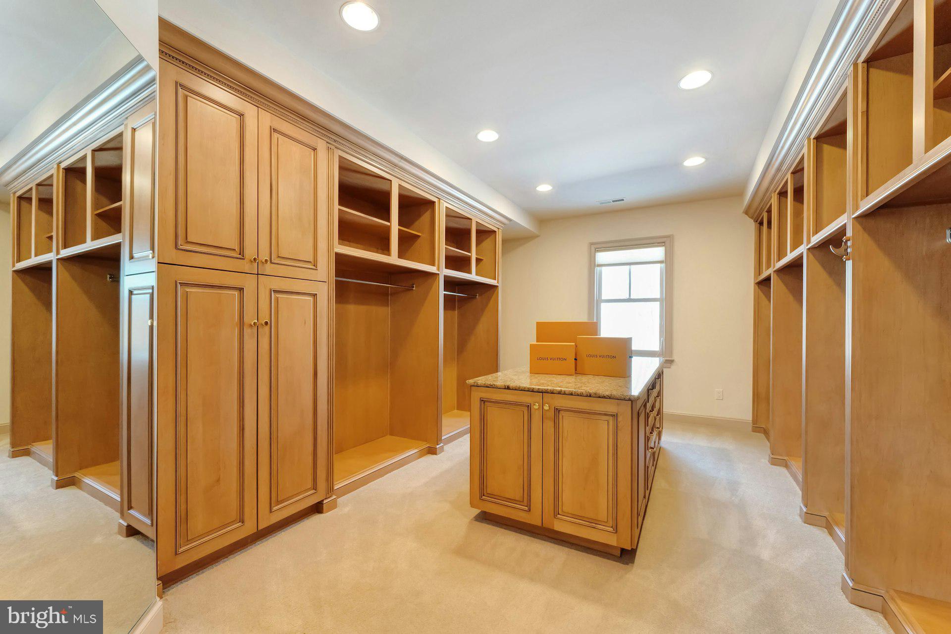 BEACON HILL - Residential