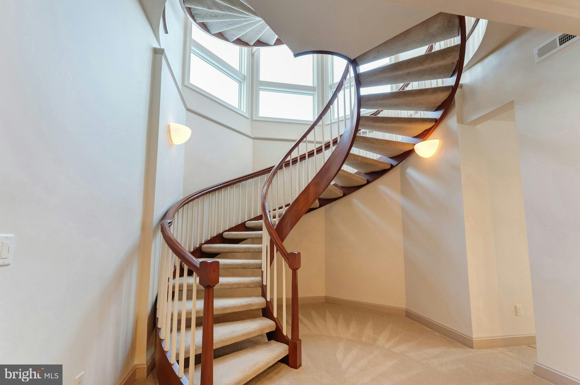 BEACON HILL - Residential