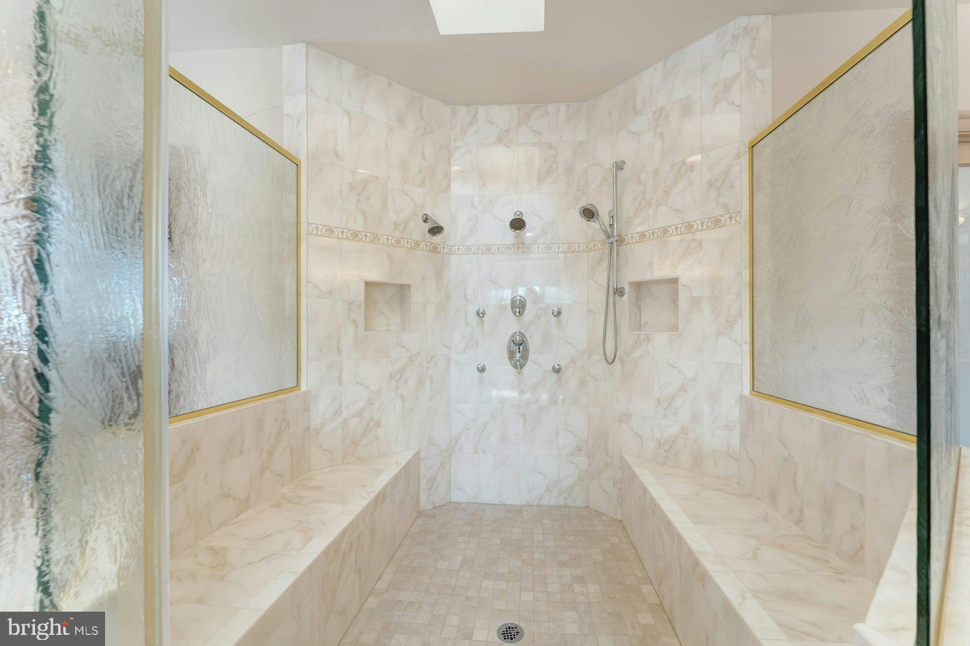 BEACON HILL - Residential