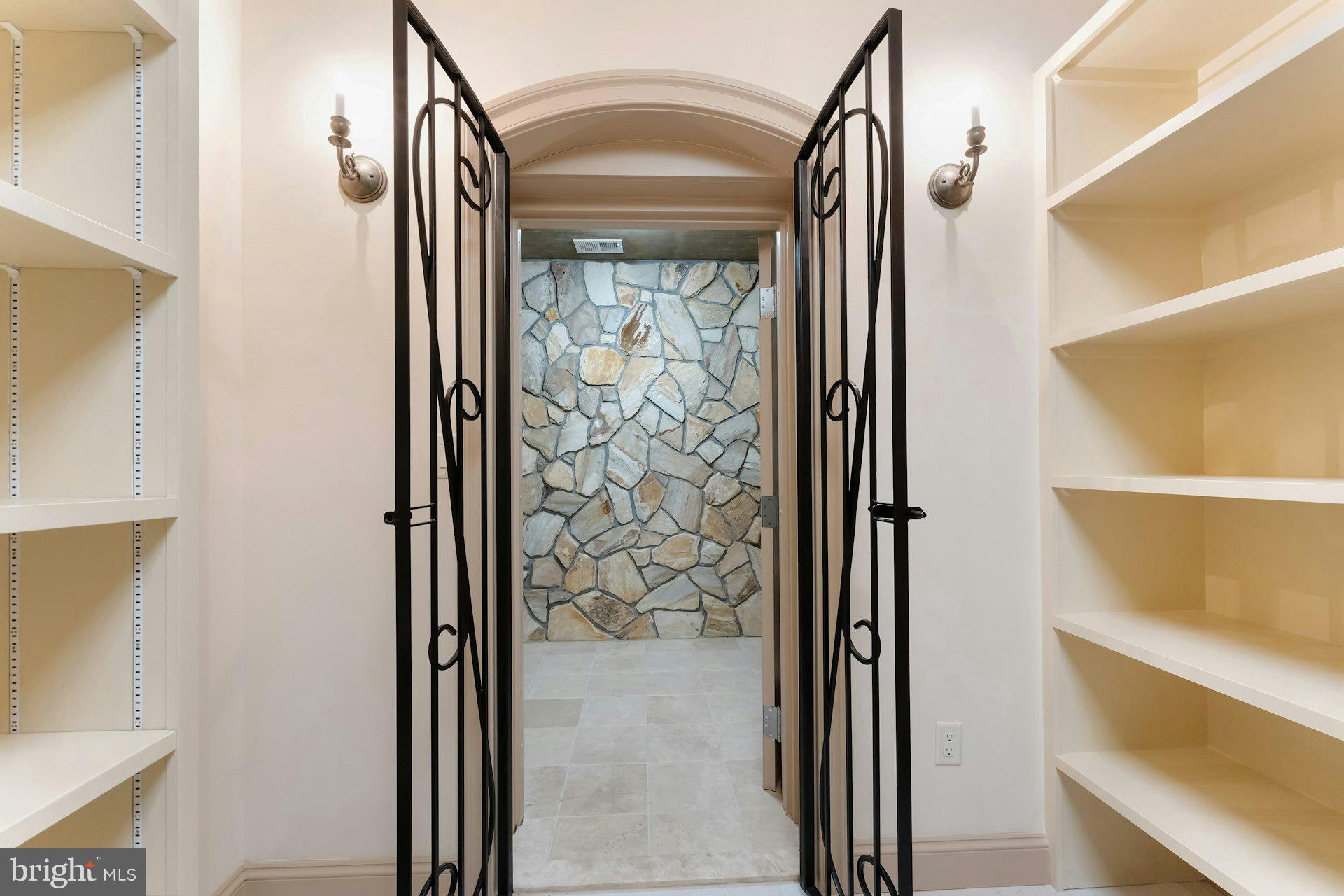 BEACON HILL - Residential