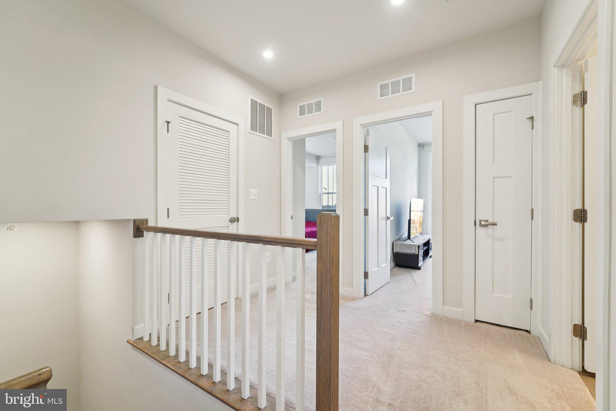 PADDOCK POINTE - Residential