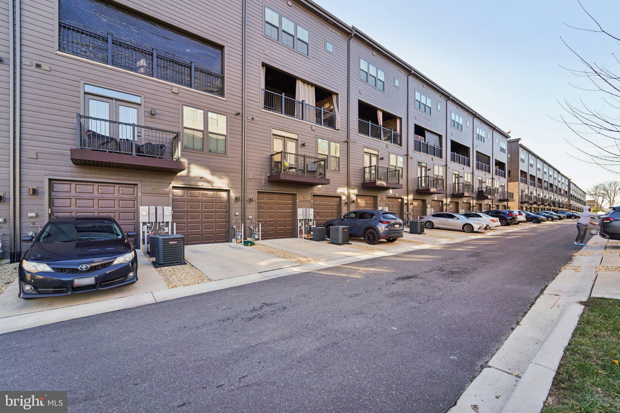 PADDOCK POINTE - Residential