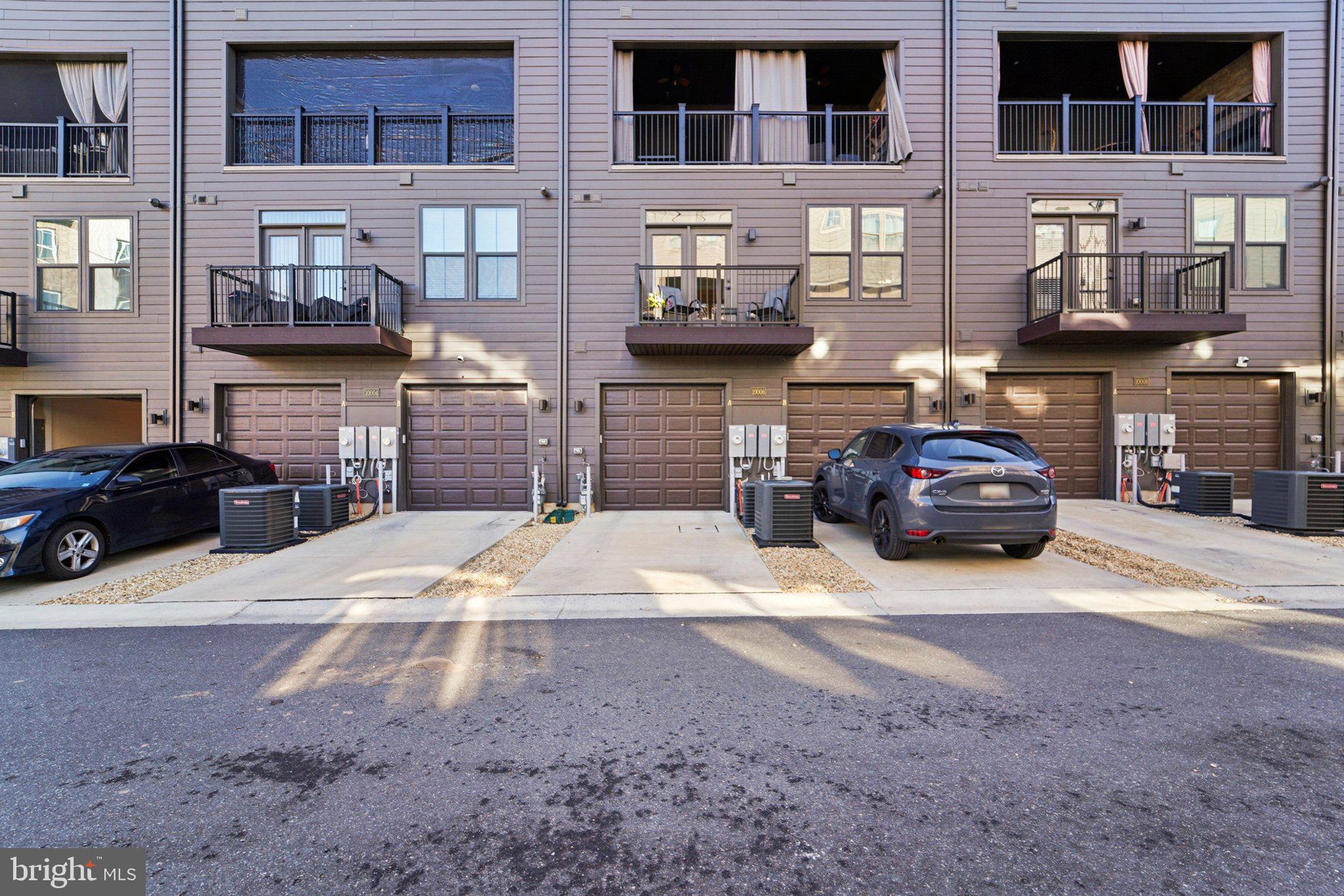 PADDOCK POINTE - Residential