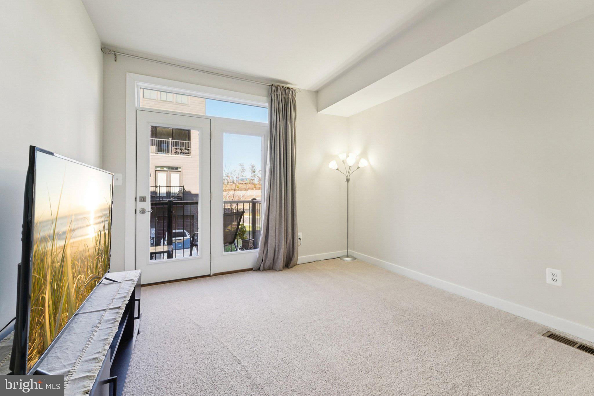 PADDOCK POINTE - Residential