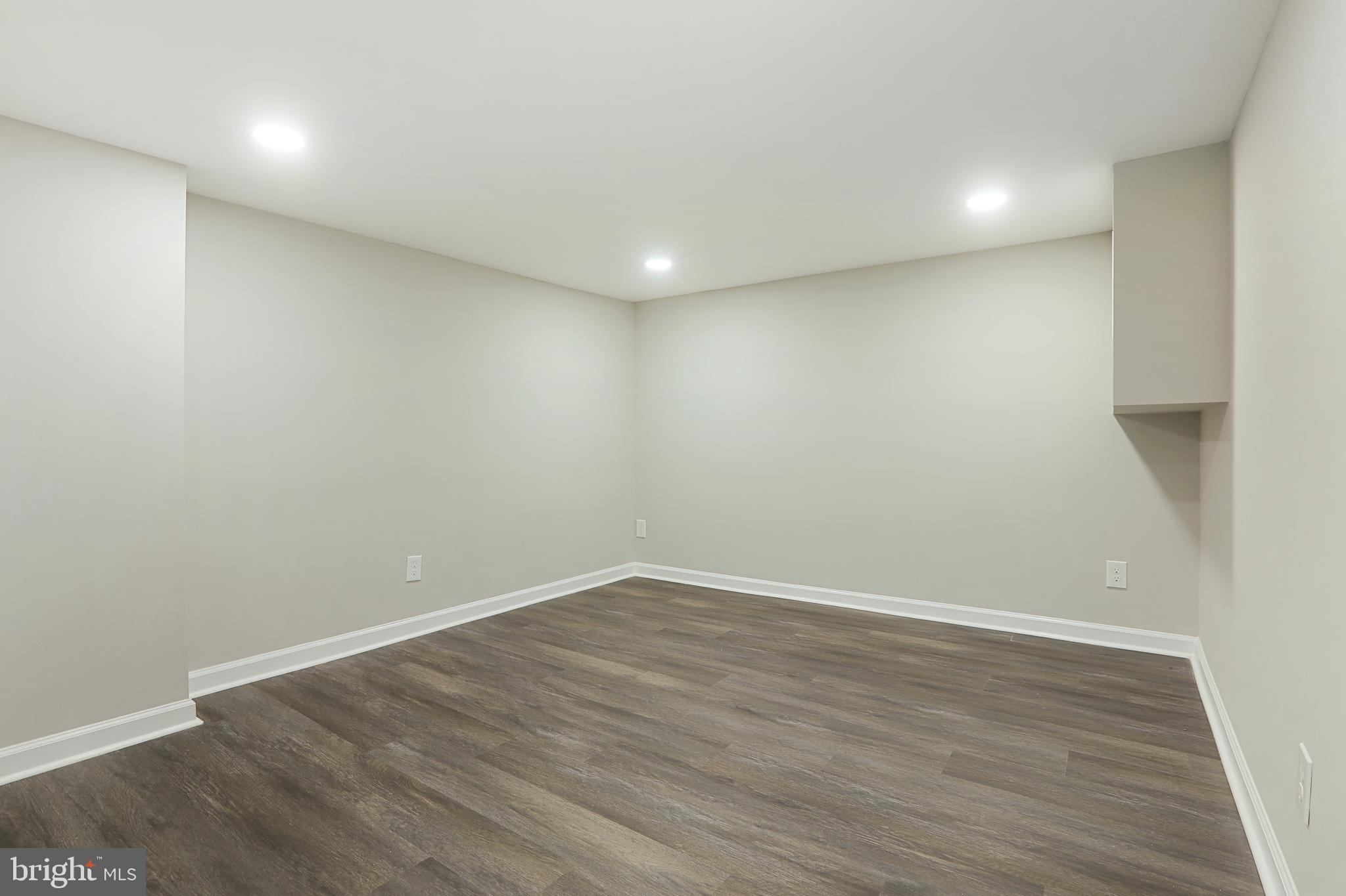 HARFORD PARK - Residential Lease