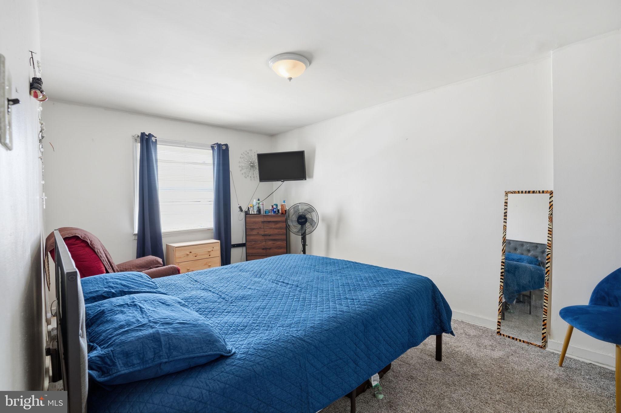 OXFORD CIRCLE - Residential