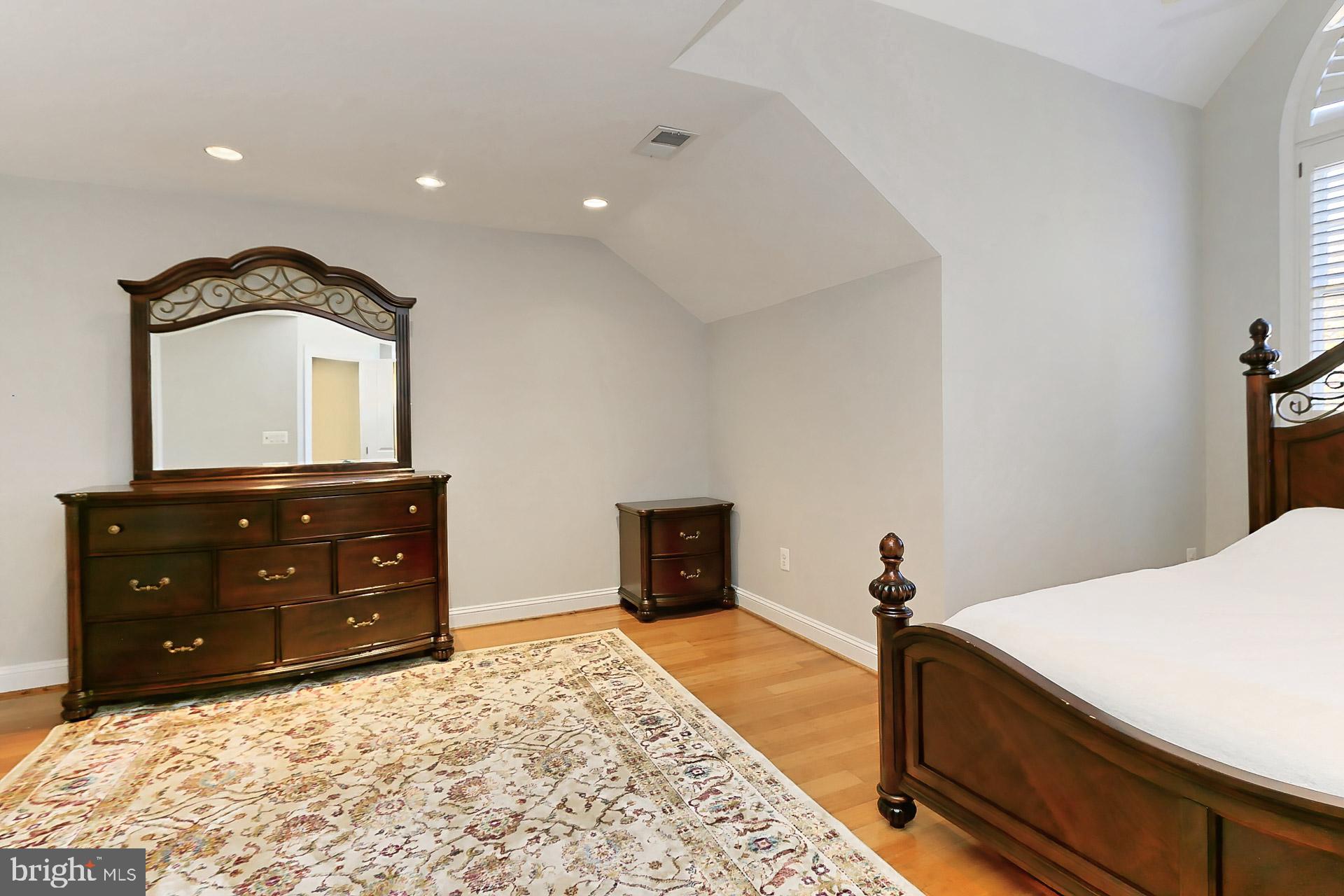 HIGHGATE - Residential