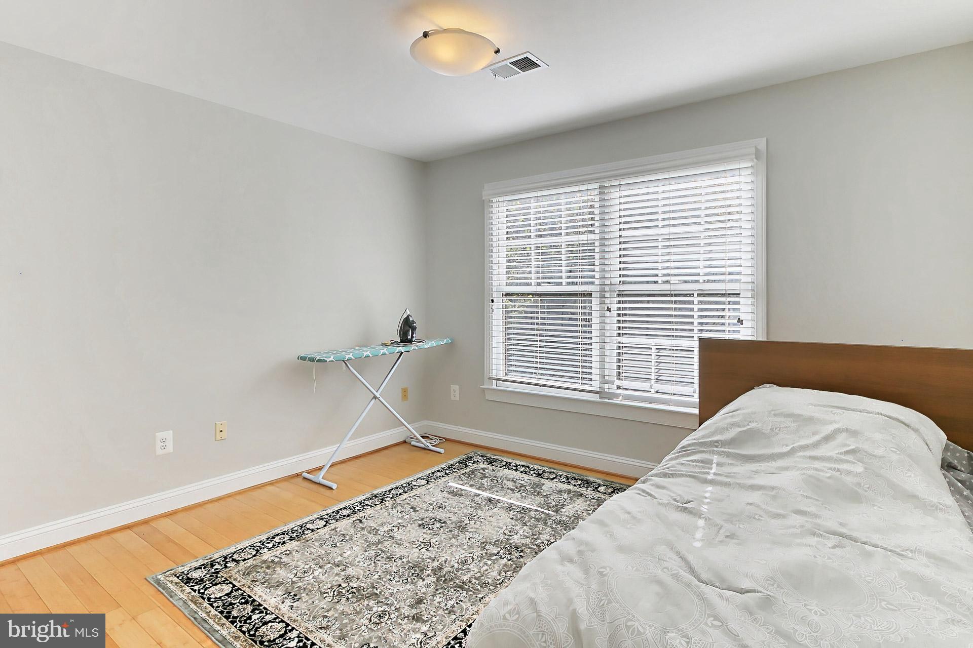 HIGHGATE - Residential