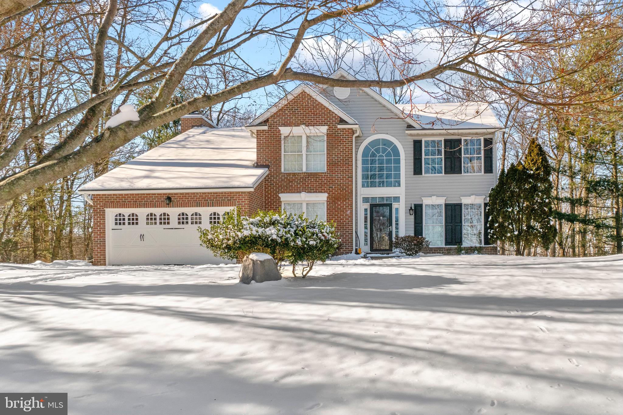 SHARONS RIDGE - Residential