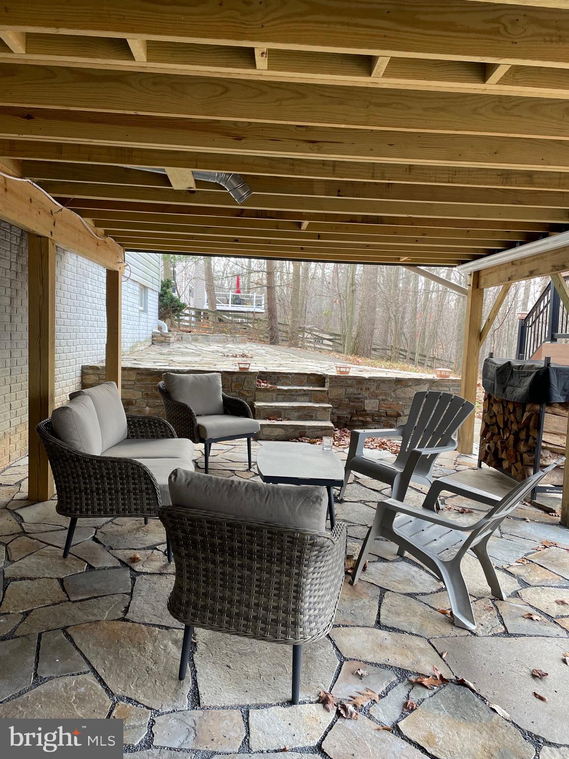 SHARONS RIDGE - Residential