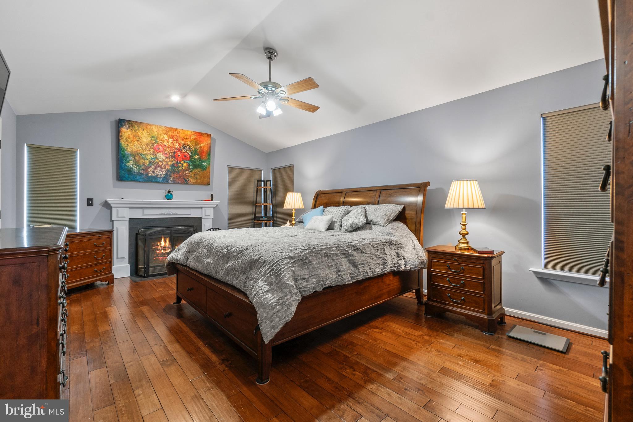 SHARONS RIDGE - Residential