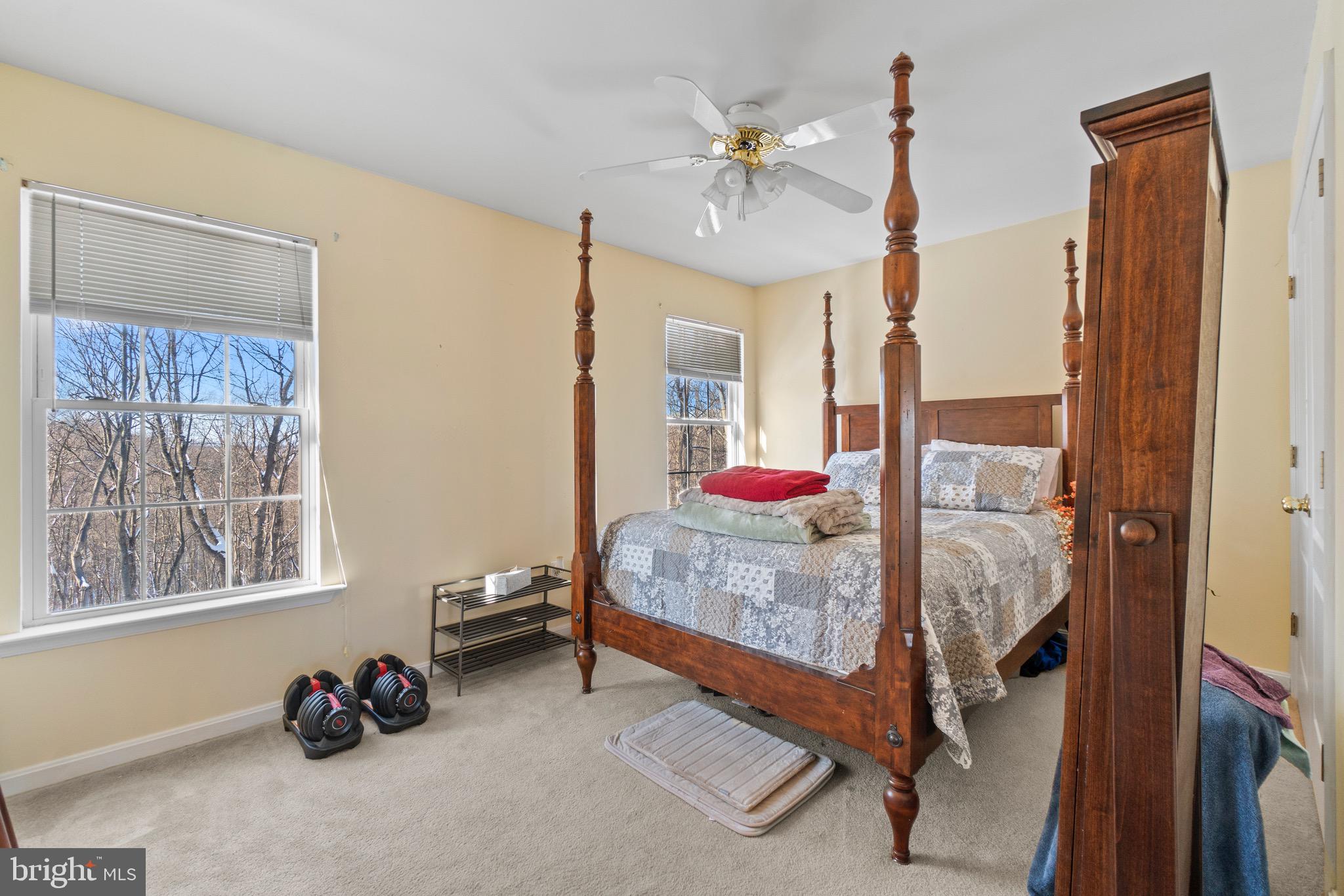 SHARONS RIDGE - Residential