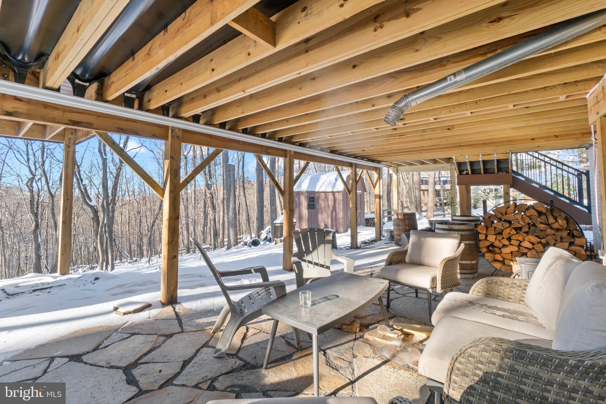 SHARONS RIDGE - Residential