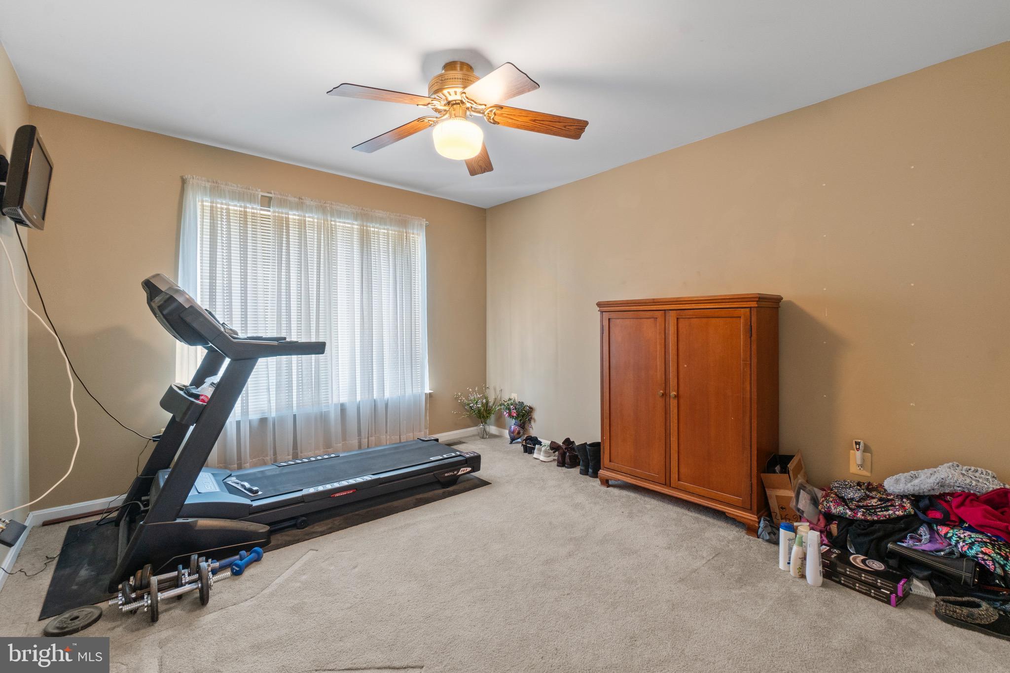 SHARONS RIDGE - Residential