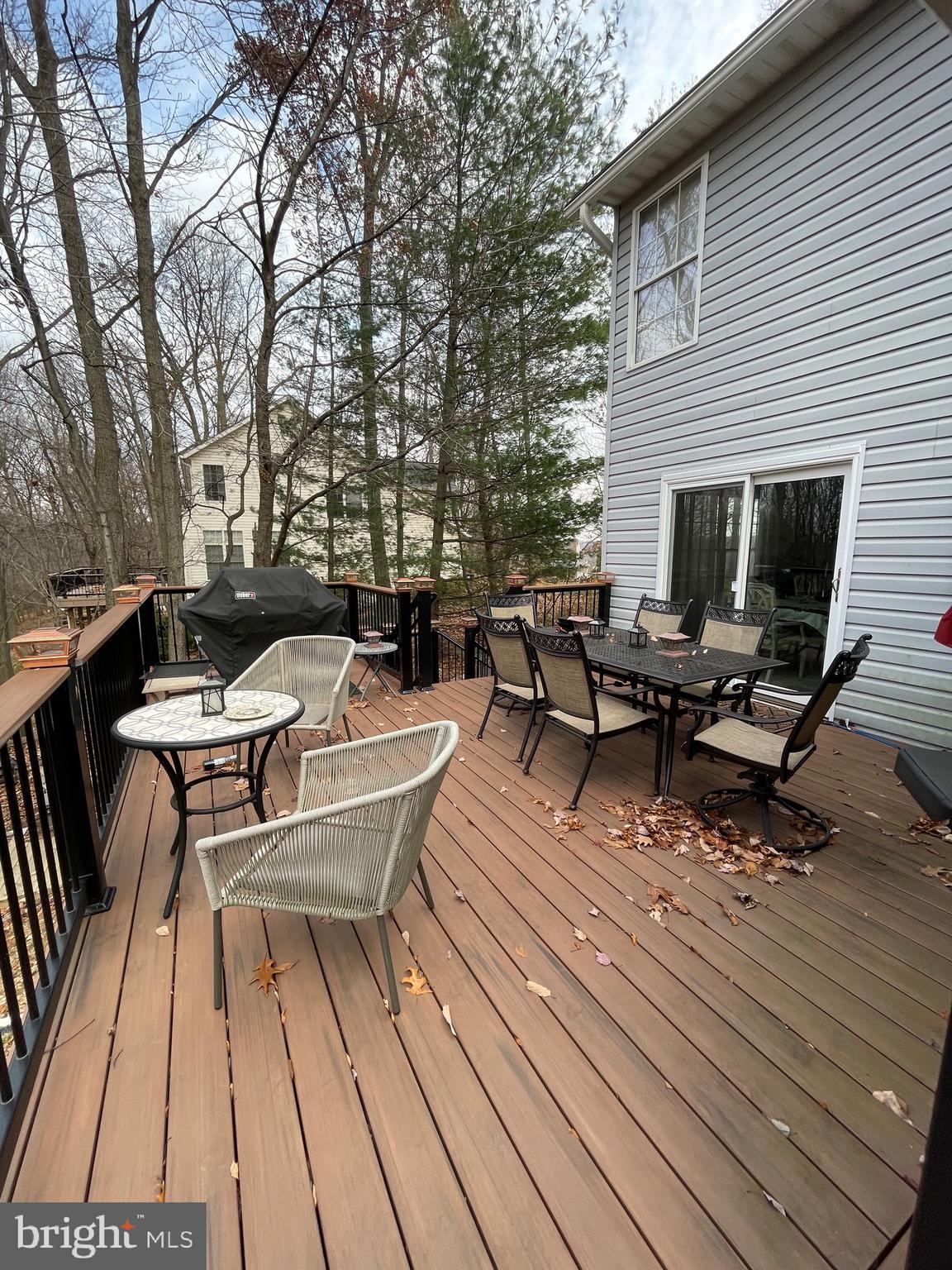 SHARONS RIDGE - Residential