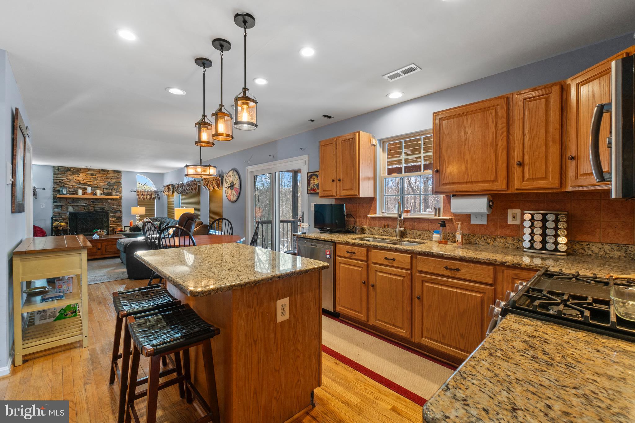 SHARONS RIDGE - Residential