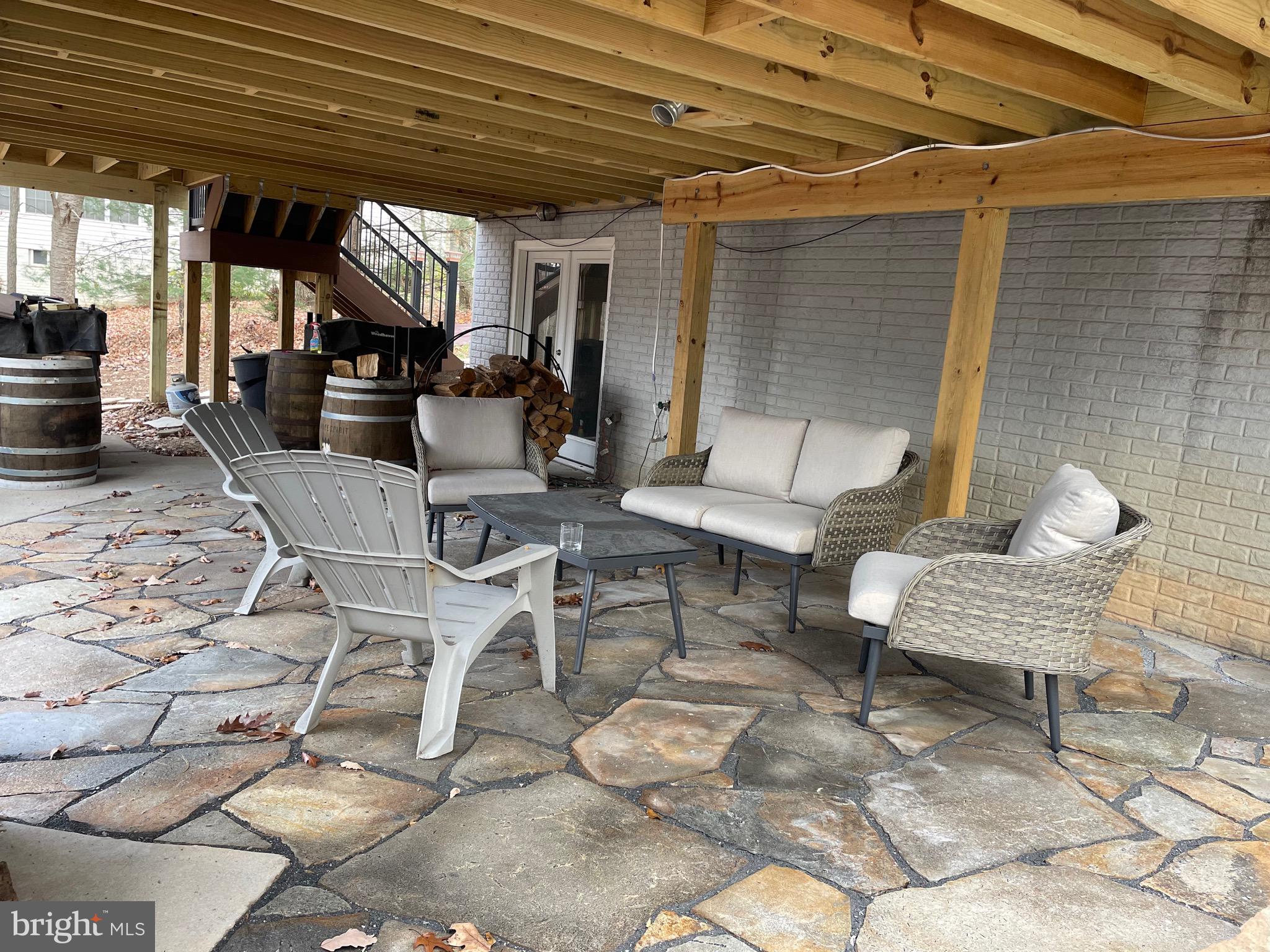 SHARONS RIDGE - Residential