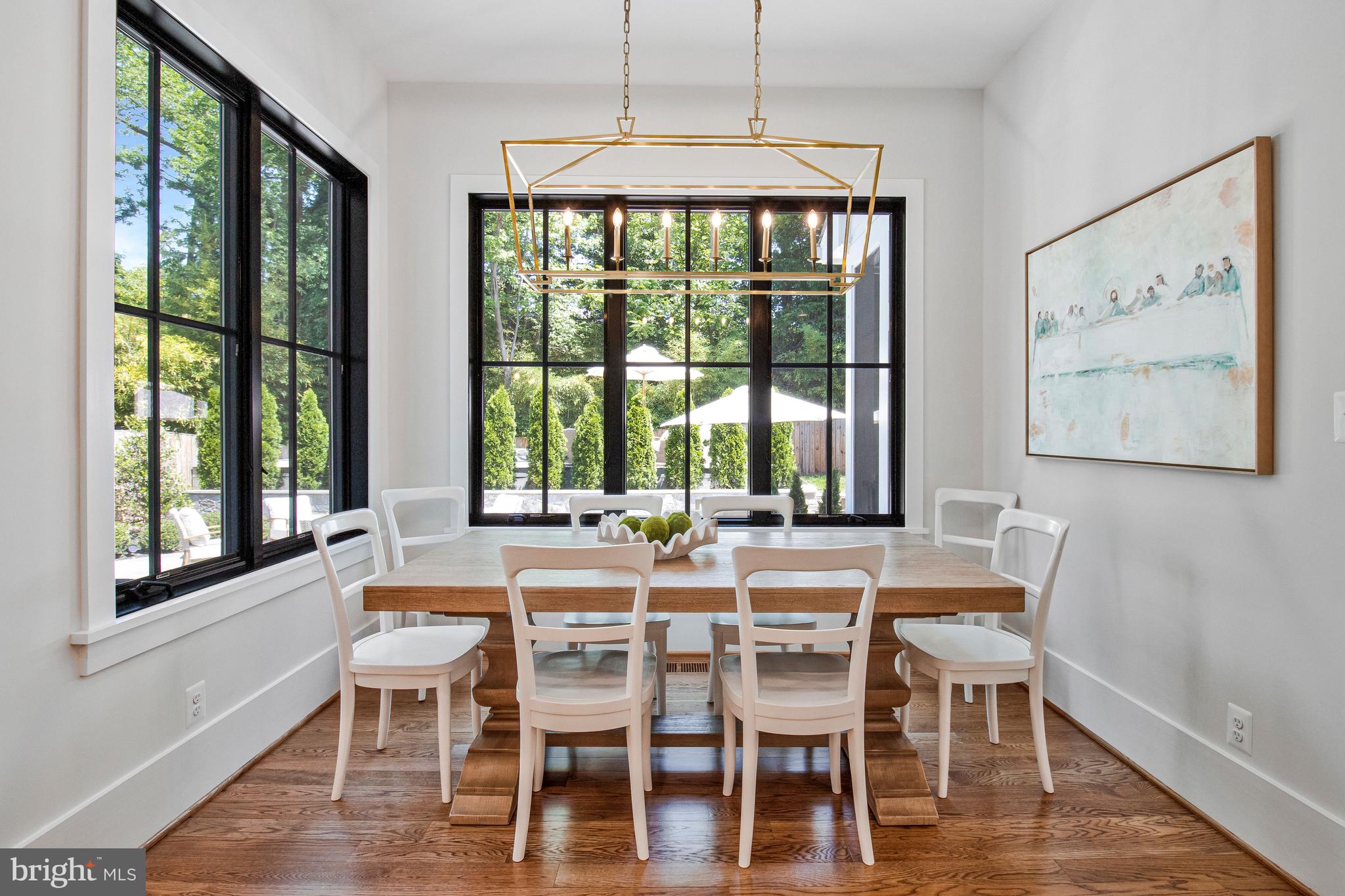 CRESCENT HILLS - Residential
