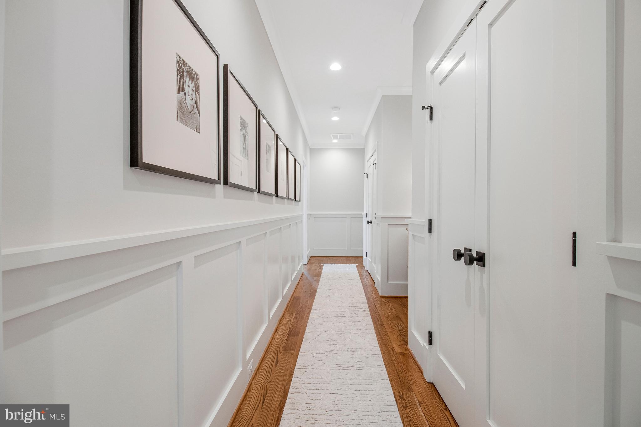 CRESCENT HILLS - Residential