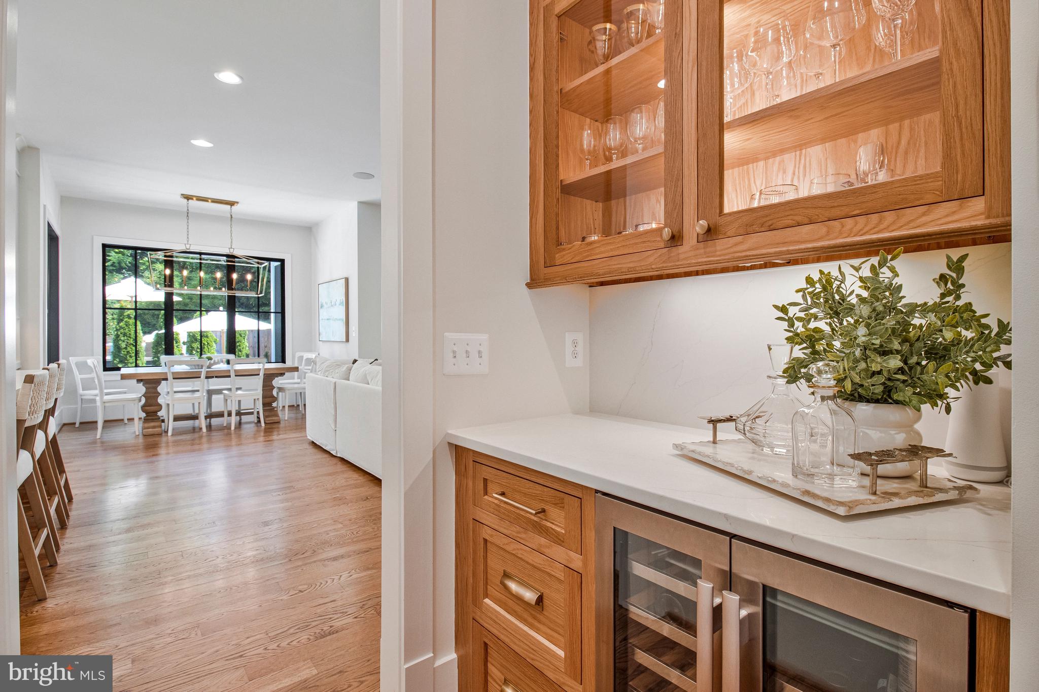 CRESCENT HILLS - Residential