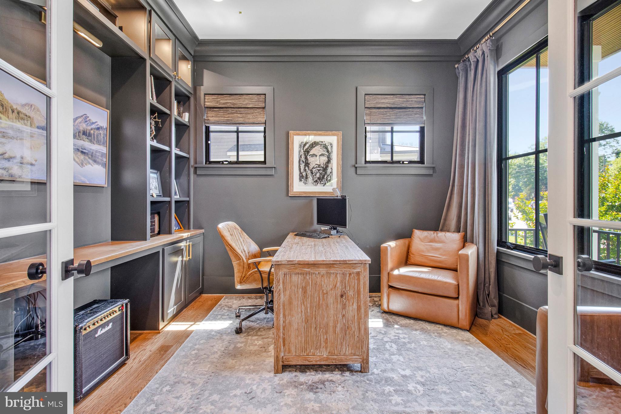 CRESCENT HILLS - Residential
