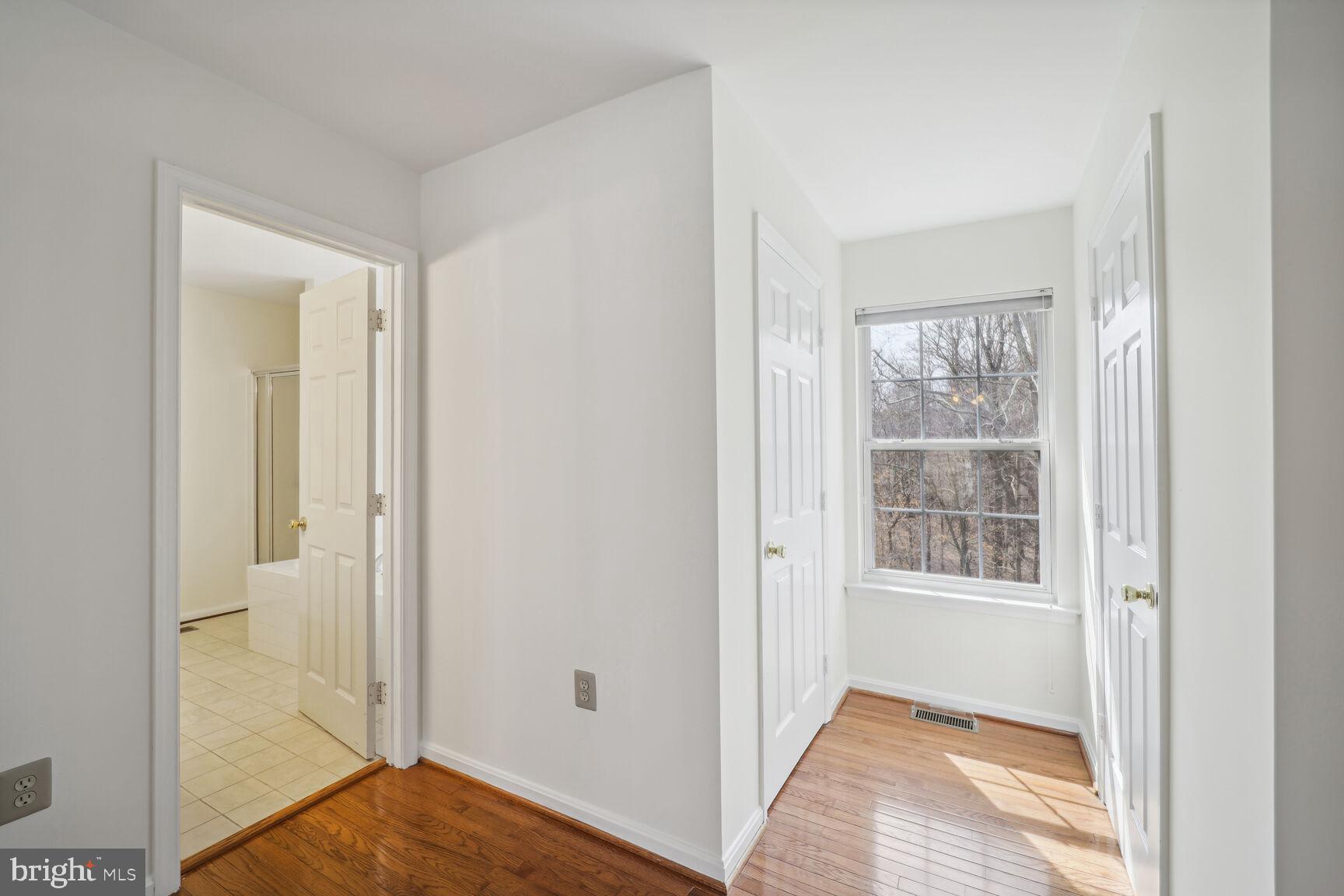 CROTONA PARK - Residential