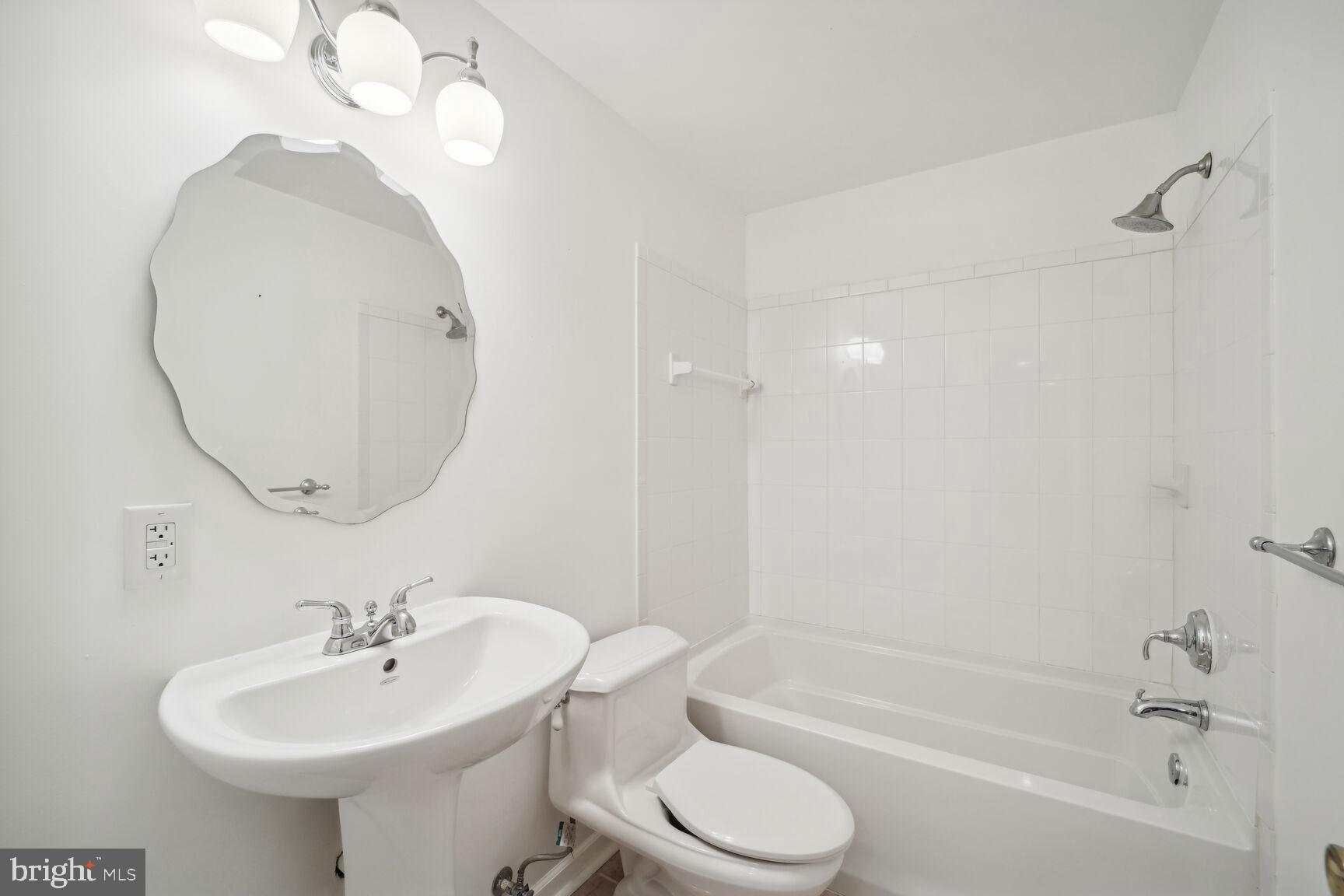 CROTONA PARK - Residential