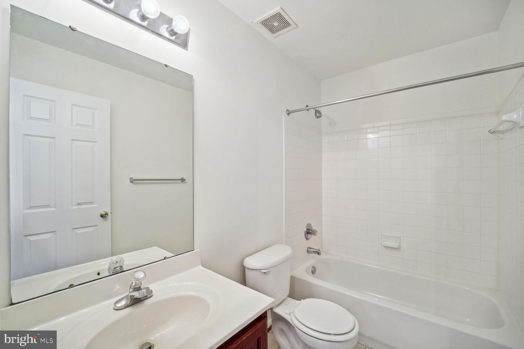 CROTONA PARK - Residential