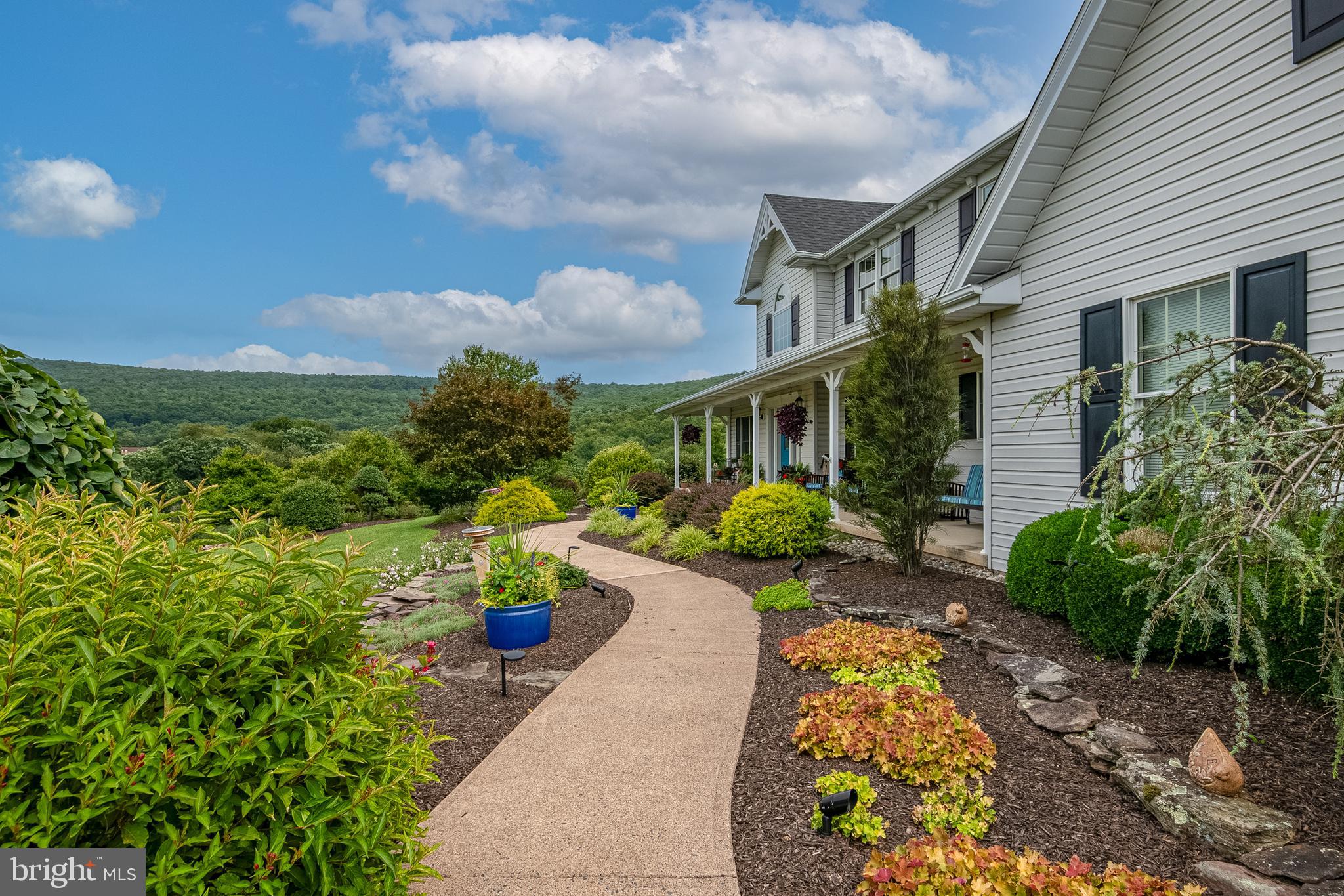 1346 SHADY LANE