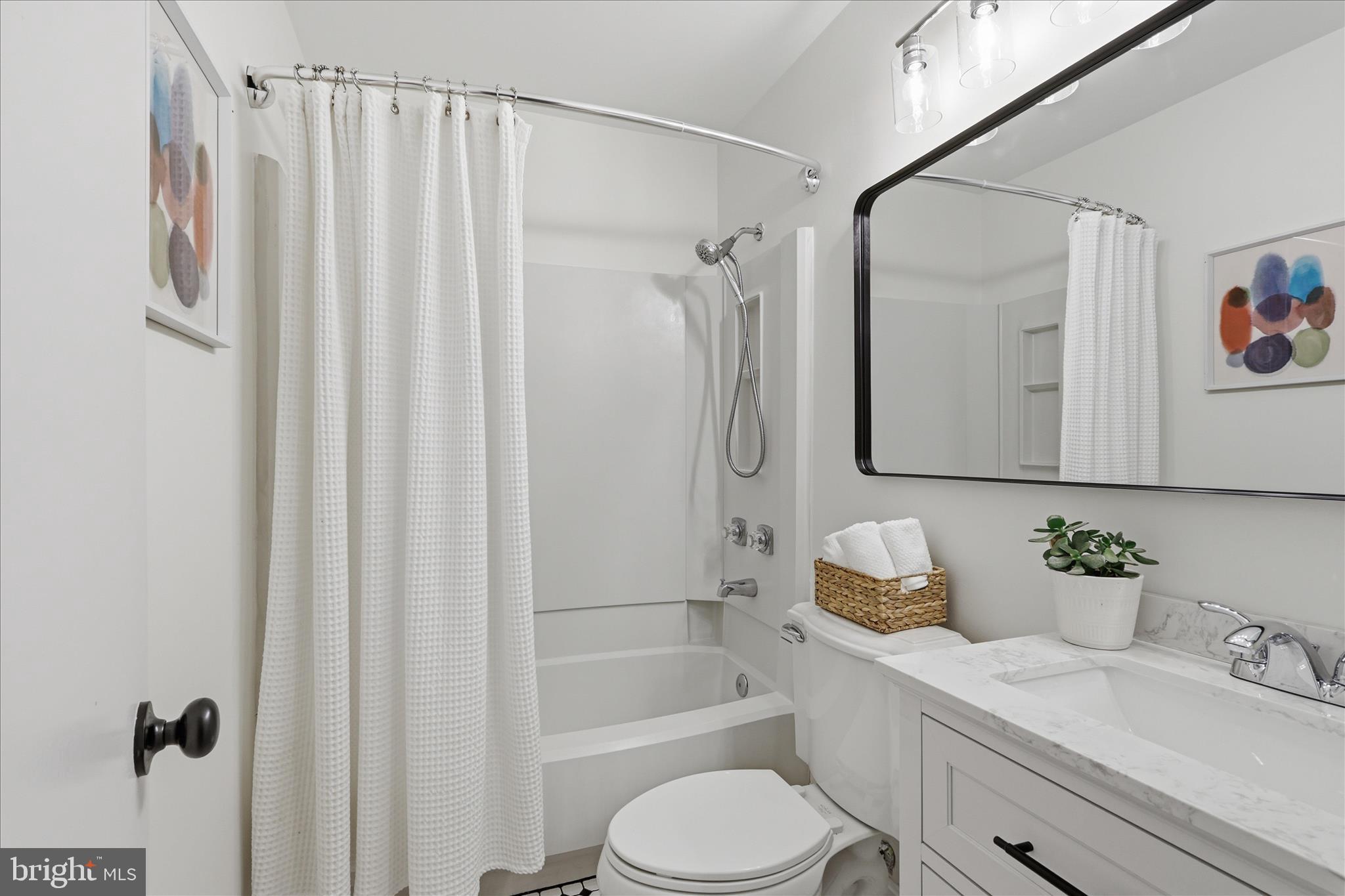 SUMMERWALK - Residential