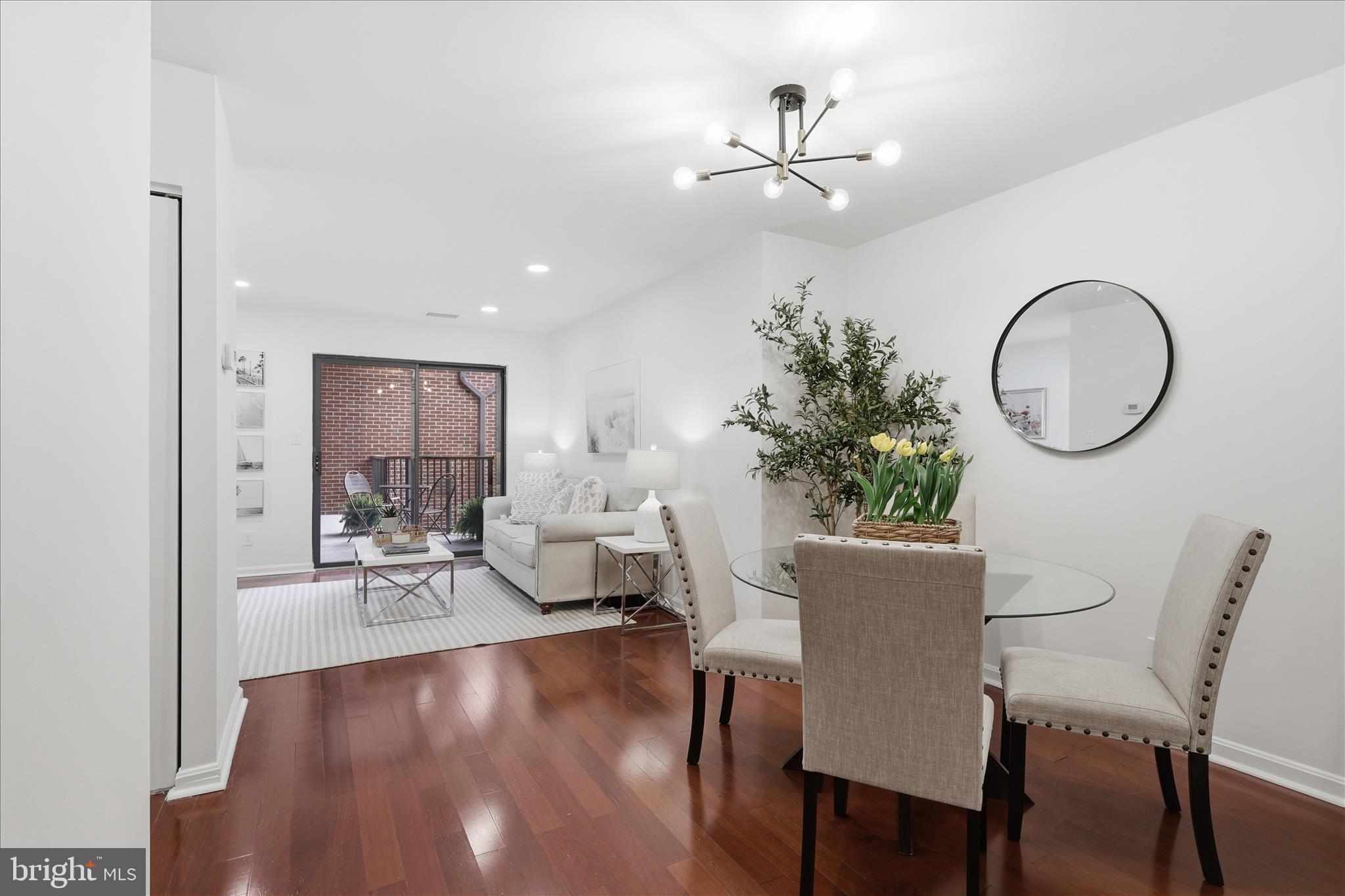 SUMMERWALK - Residential