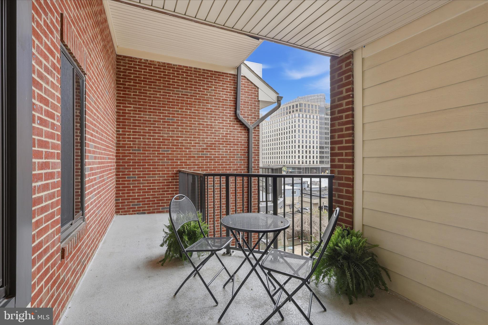 SUMMERWALK - Residential