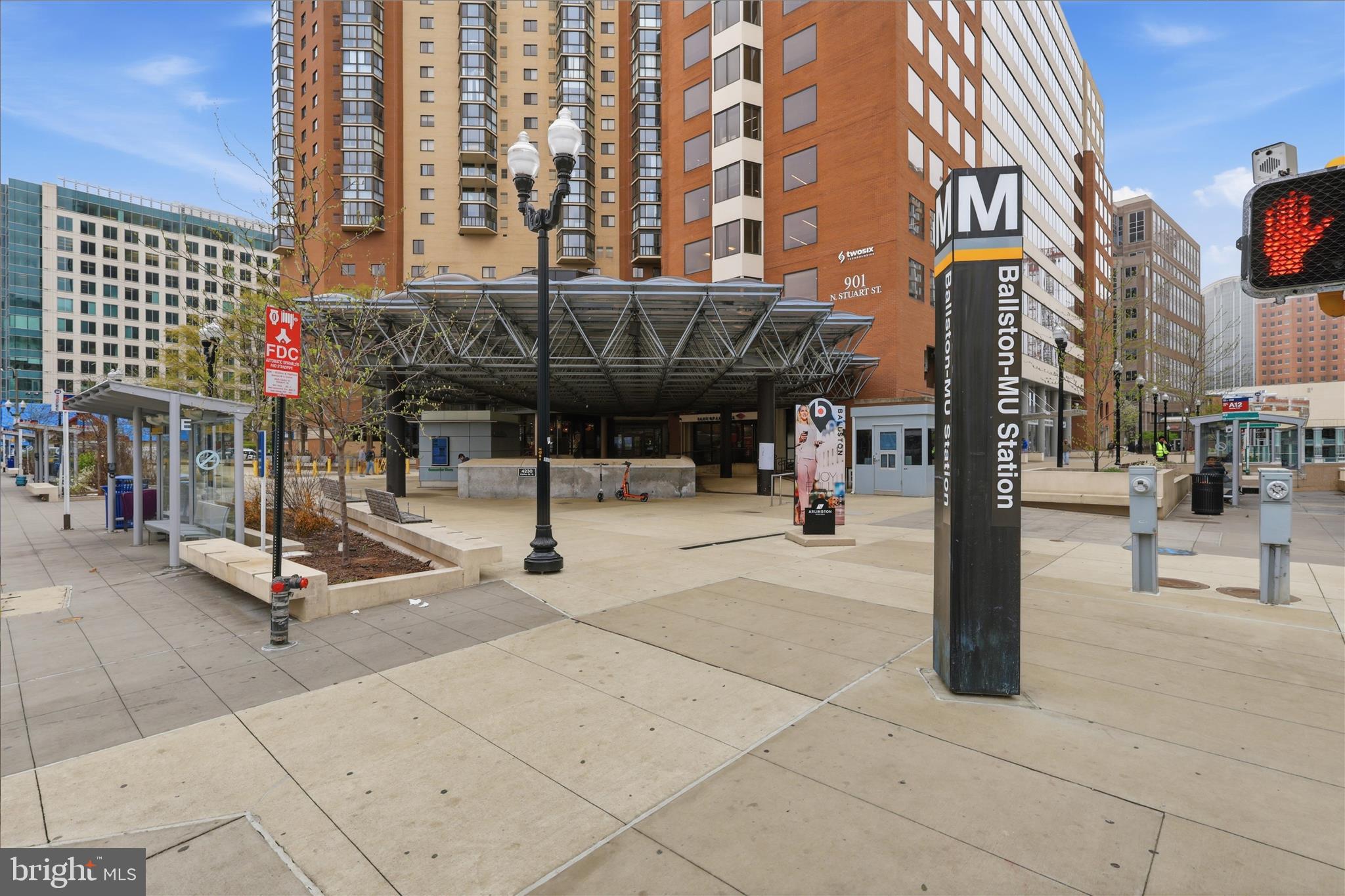 SUMMERWALK - Residential