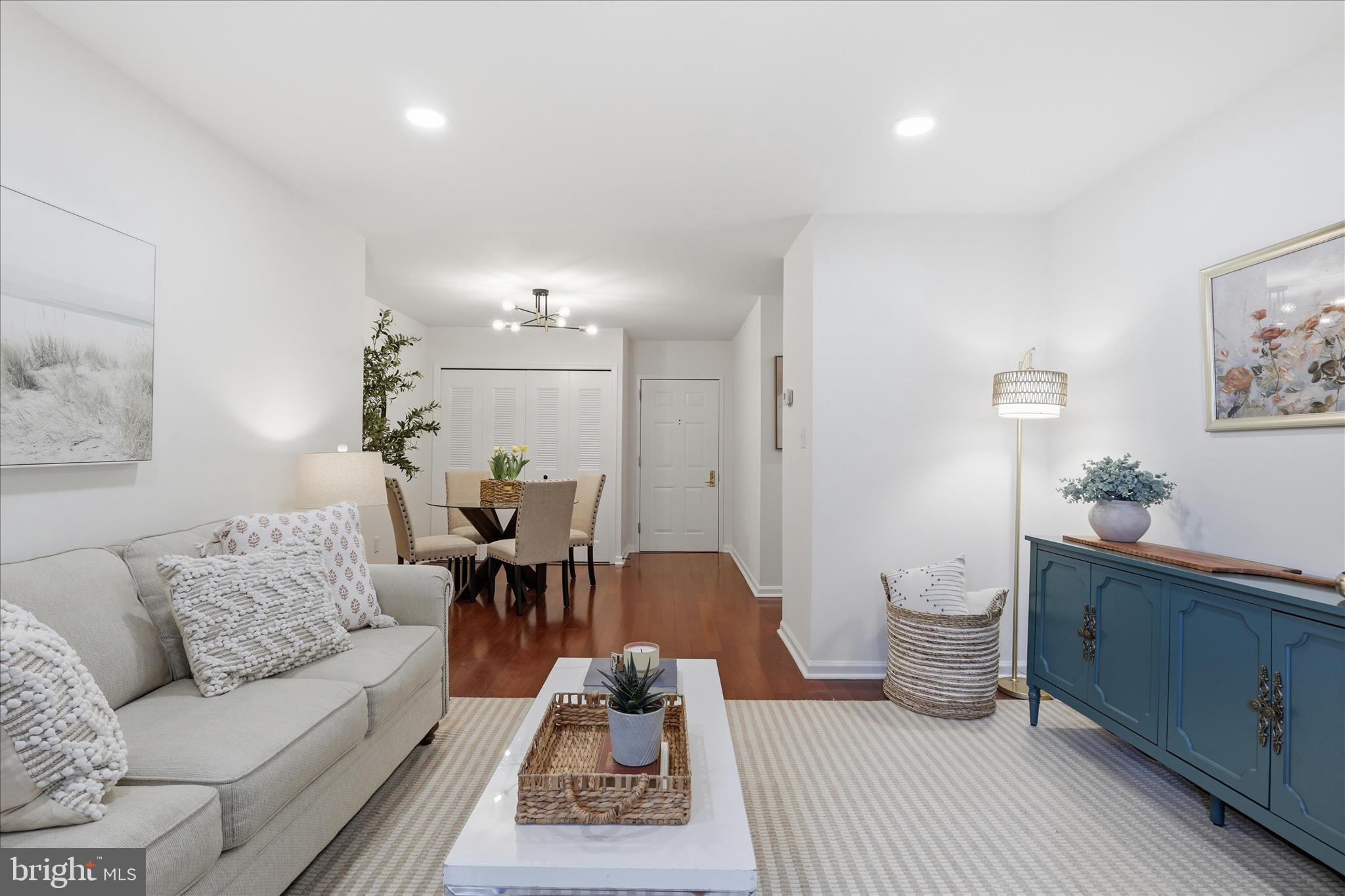 SUMMERWALK - Residential