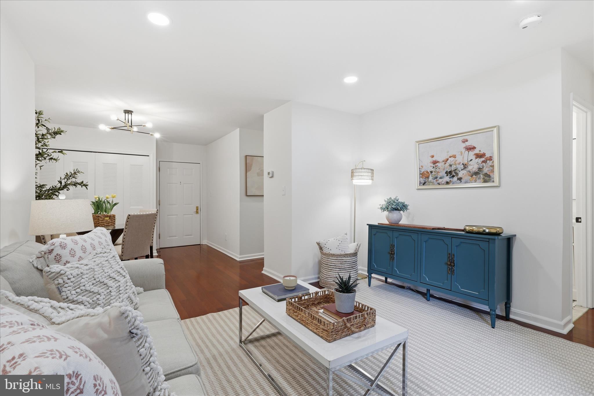 SUMMERWALK - Residential