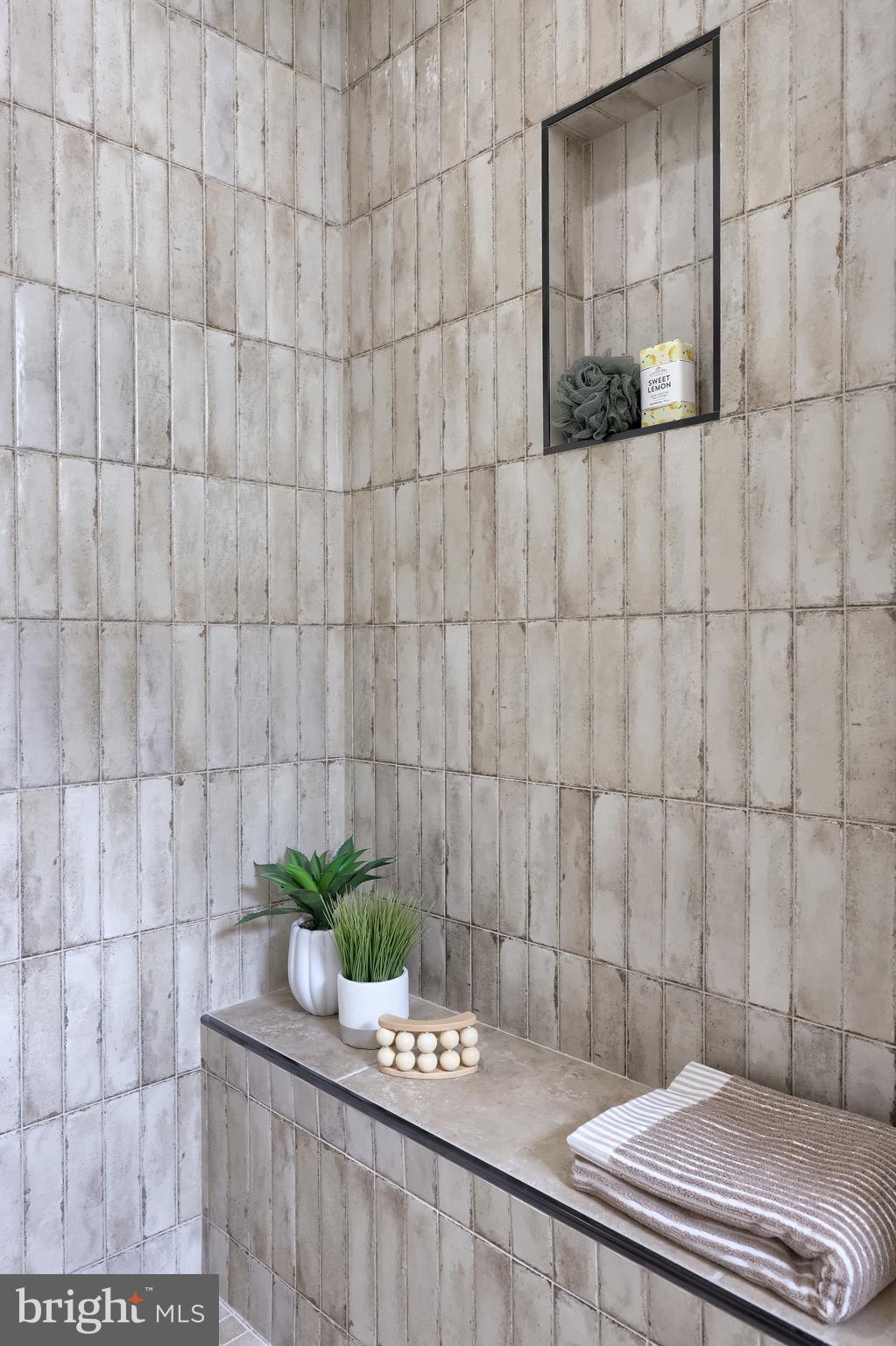 CROSSGATES - Residential