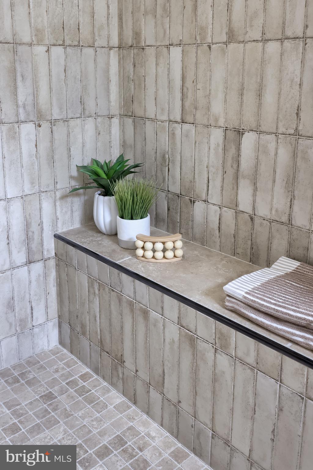 CROSSGATES - Residential