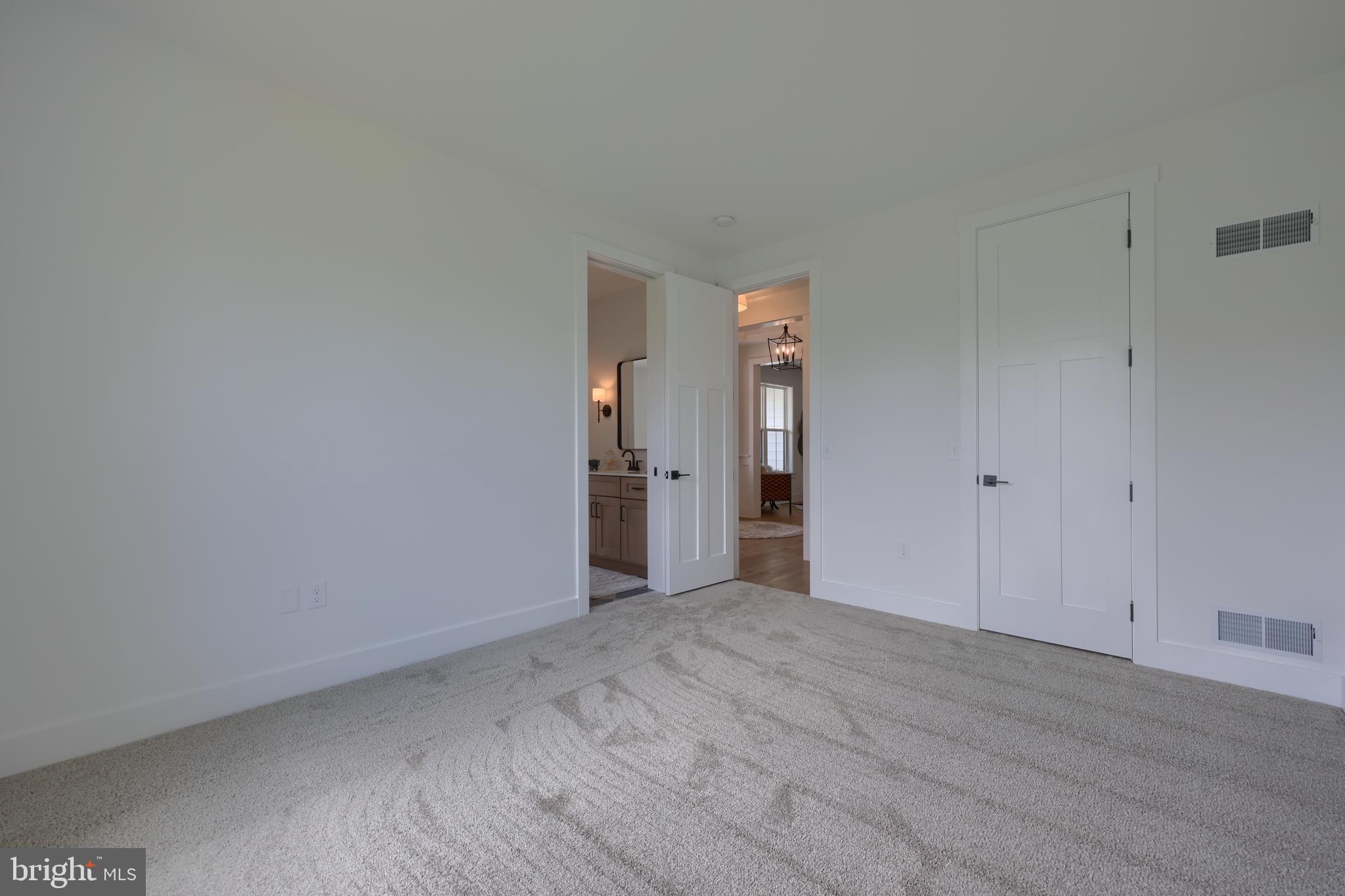 CROSSGATES - Residential