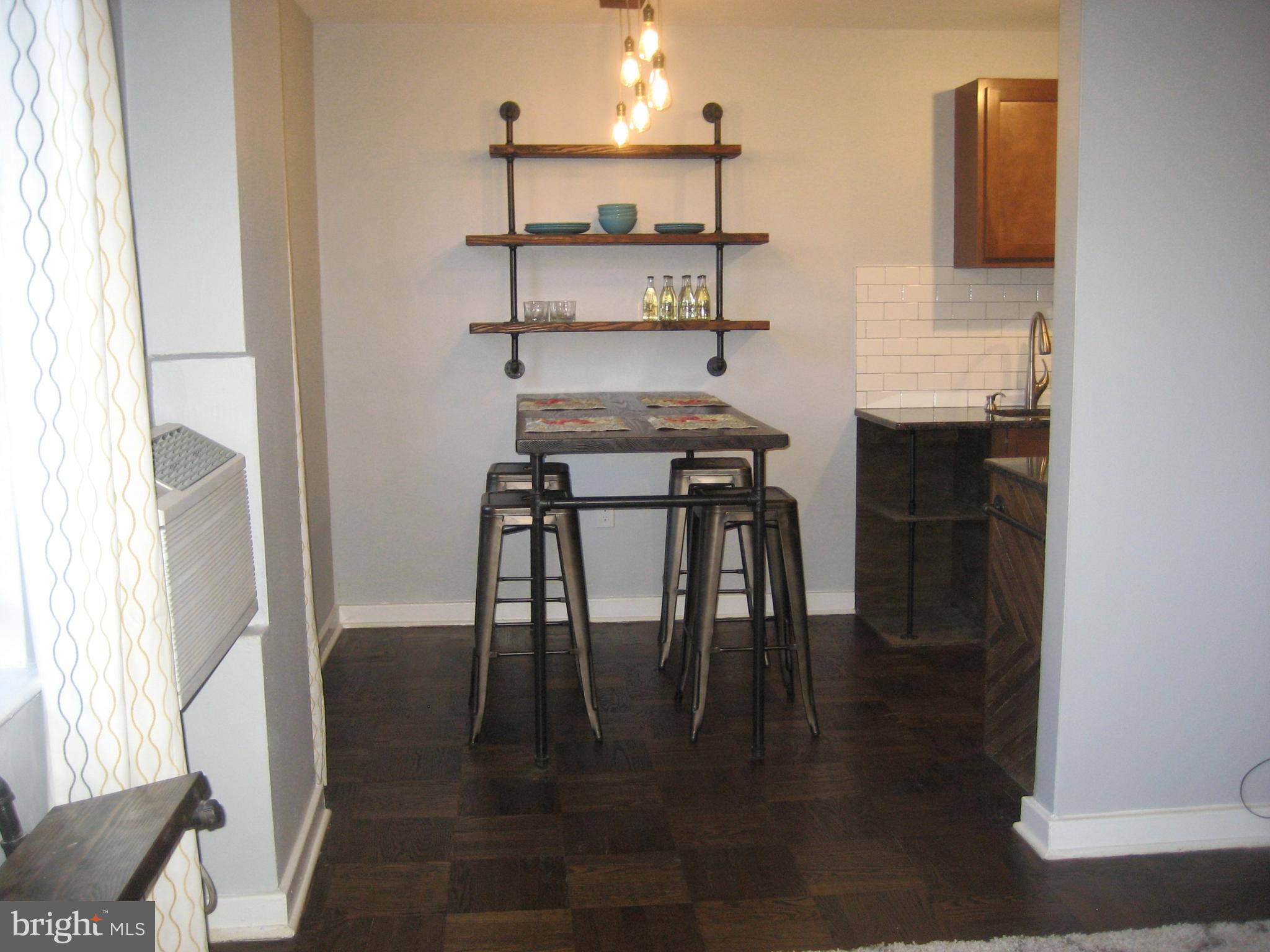 ART MUSEUM AREA - Residential Lease