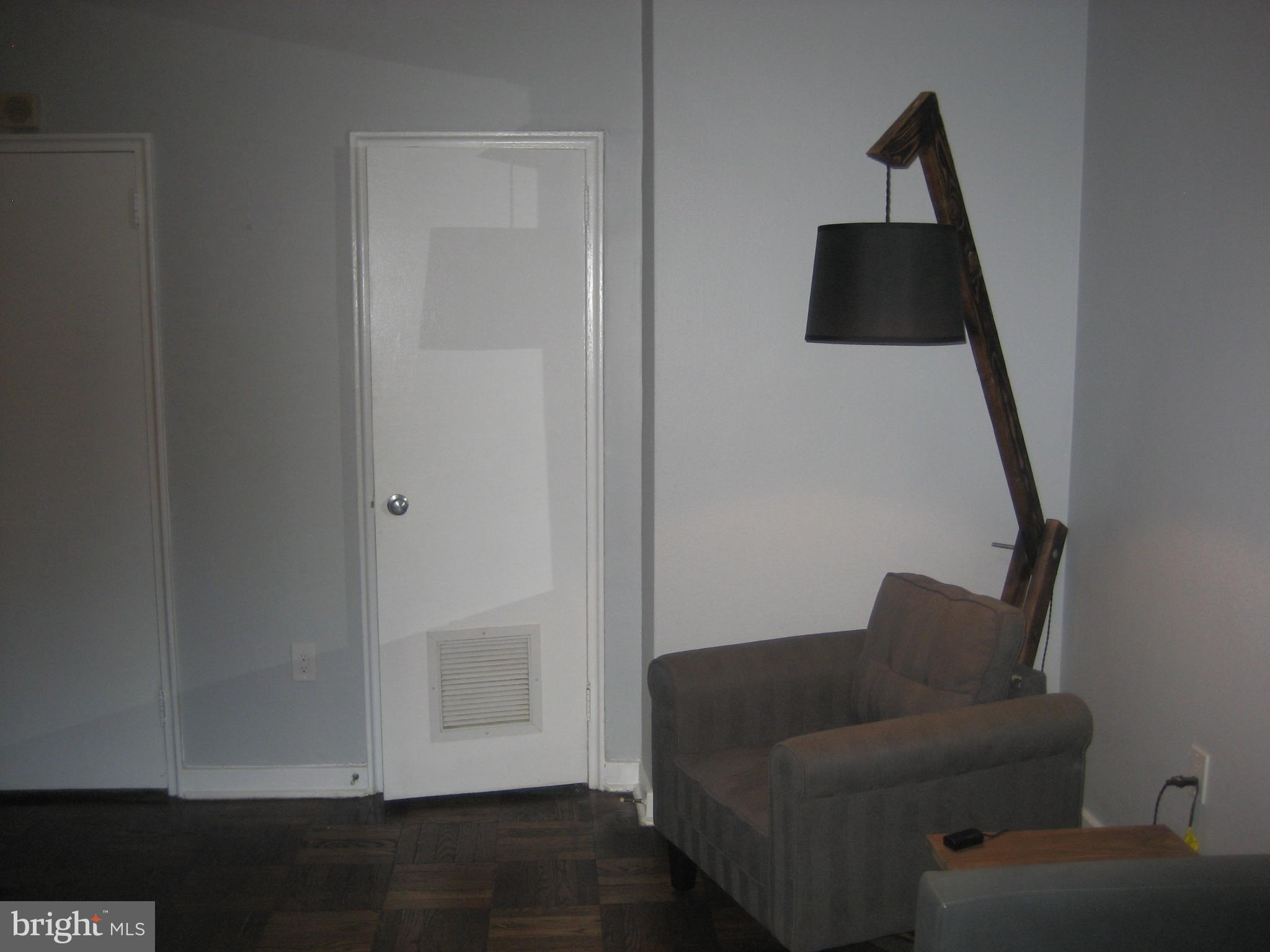 ART MUSEUM AREA - Residential Lease