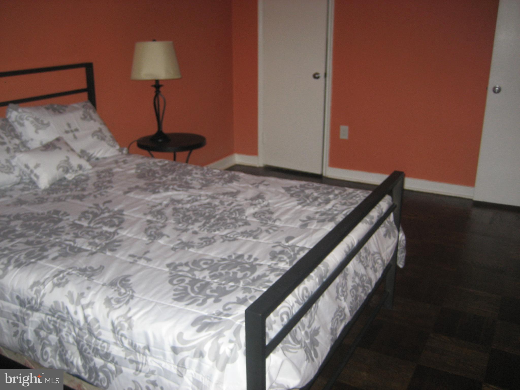 ART MUSEUM AREA - Residential Lease